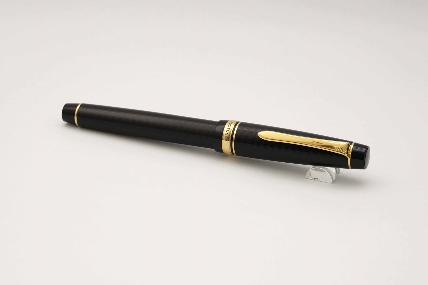 Bút máy Pilot Justus 95 Stripe Black 14K F