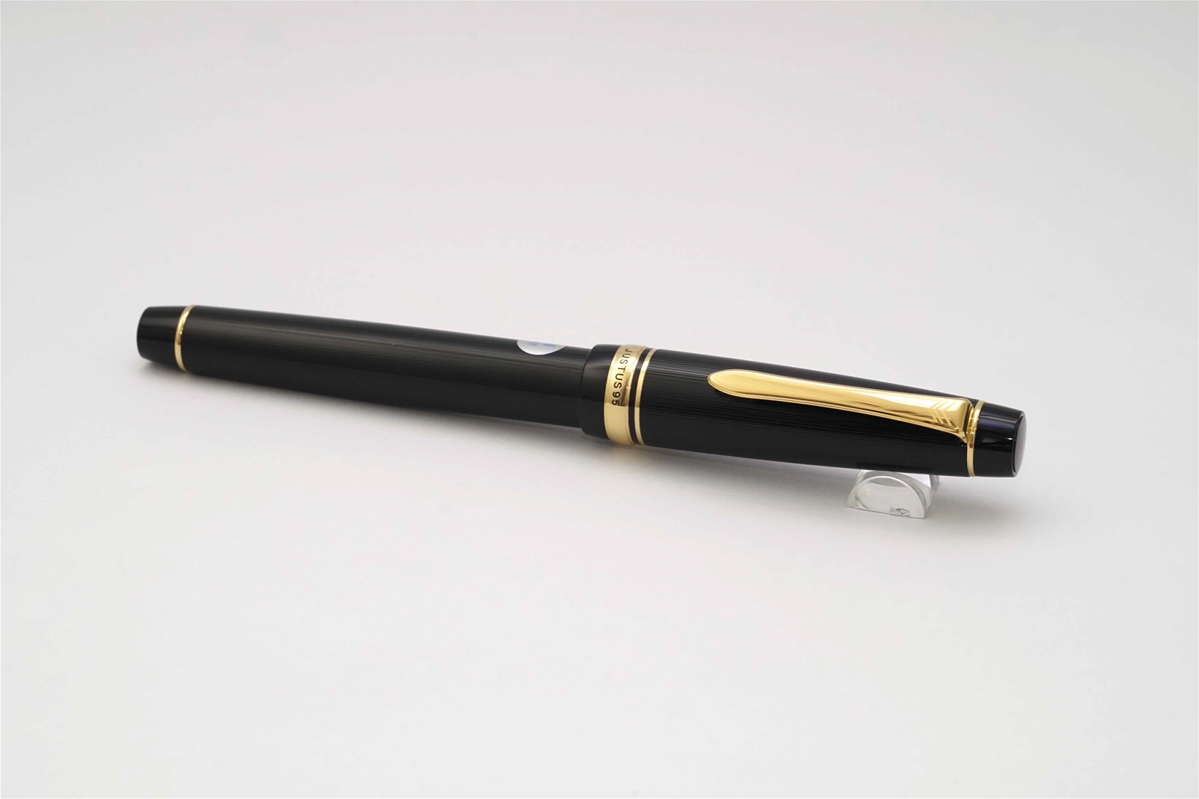 Bút máy Pilot Justus 95 Stripe Black 14K M