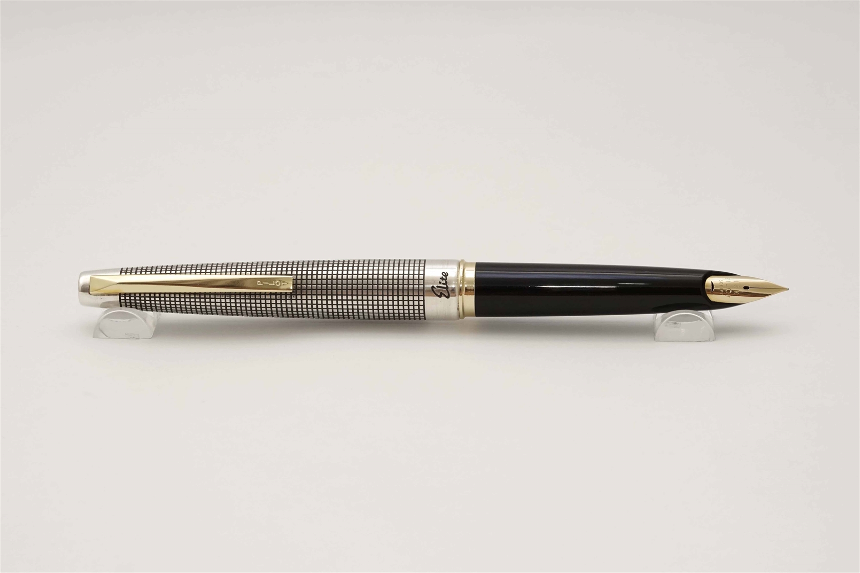 Bút máy Pilot Namiki Elite Sterling Silver Cross-Hatch Cap 18K F