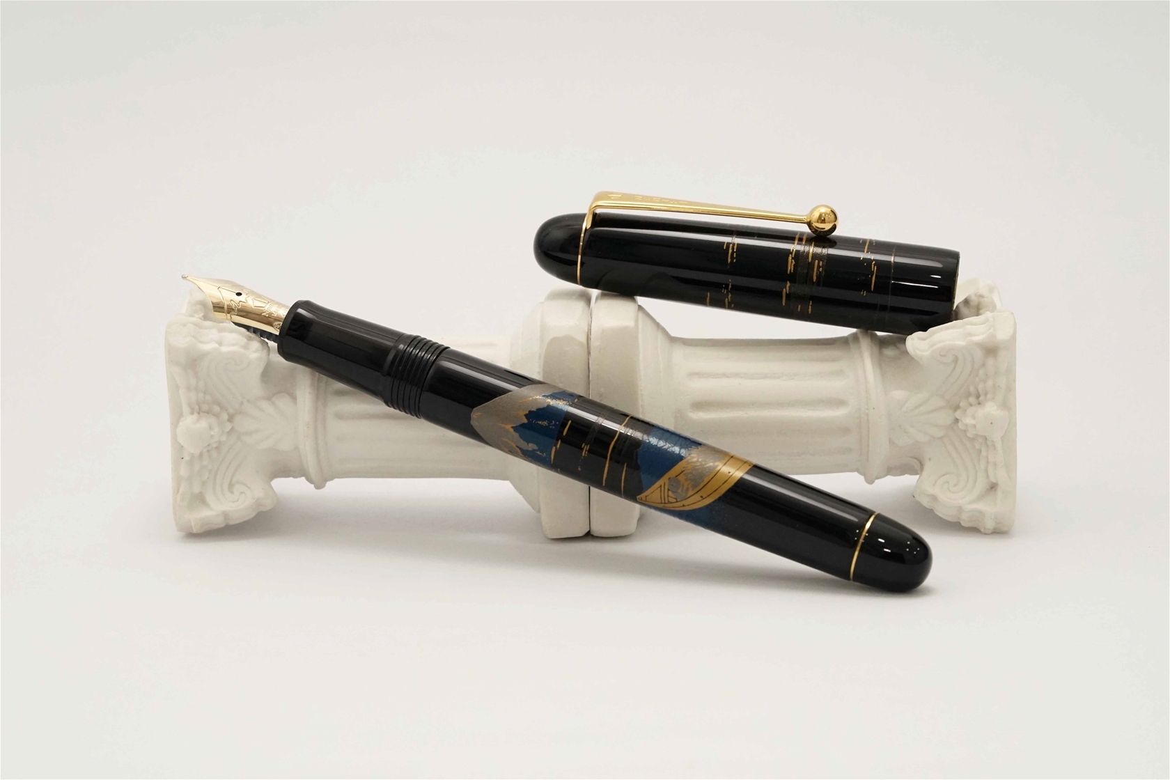 Bút máy Pilot Namiki Nippon Art Mount Fuji and Ship 14K M