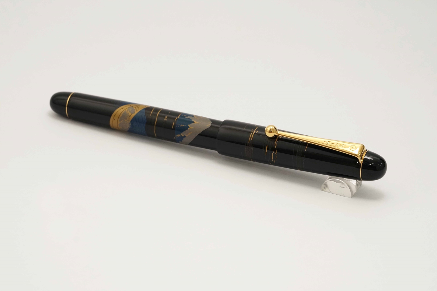Bút máy Pilot Namiki Nippon Art Mount Fuji and Ship 14K M