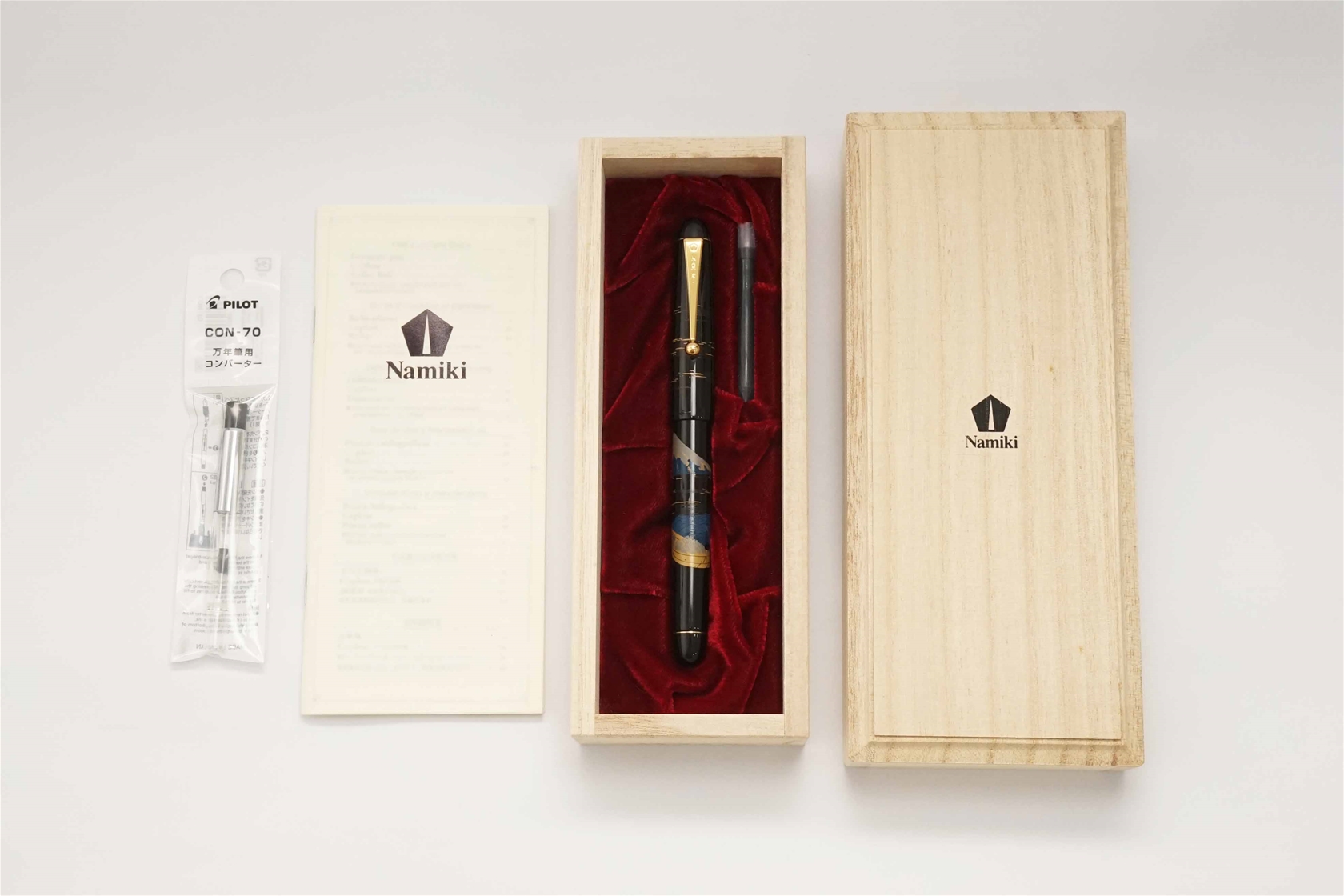 Bút máy Pilot Namiki Nippon Art Mount Fuji and Ship 14K M