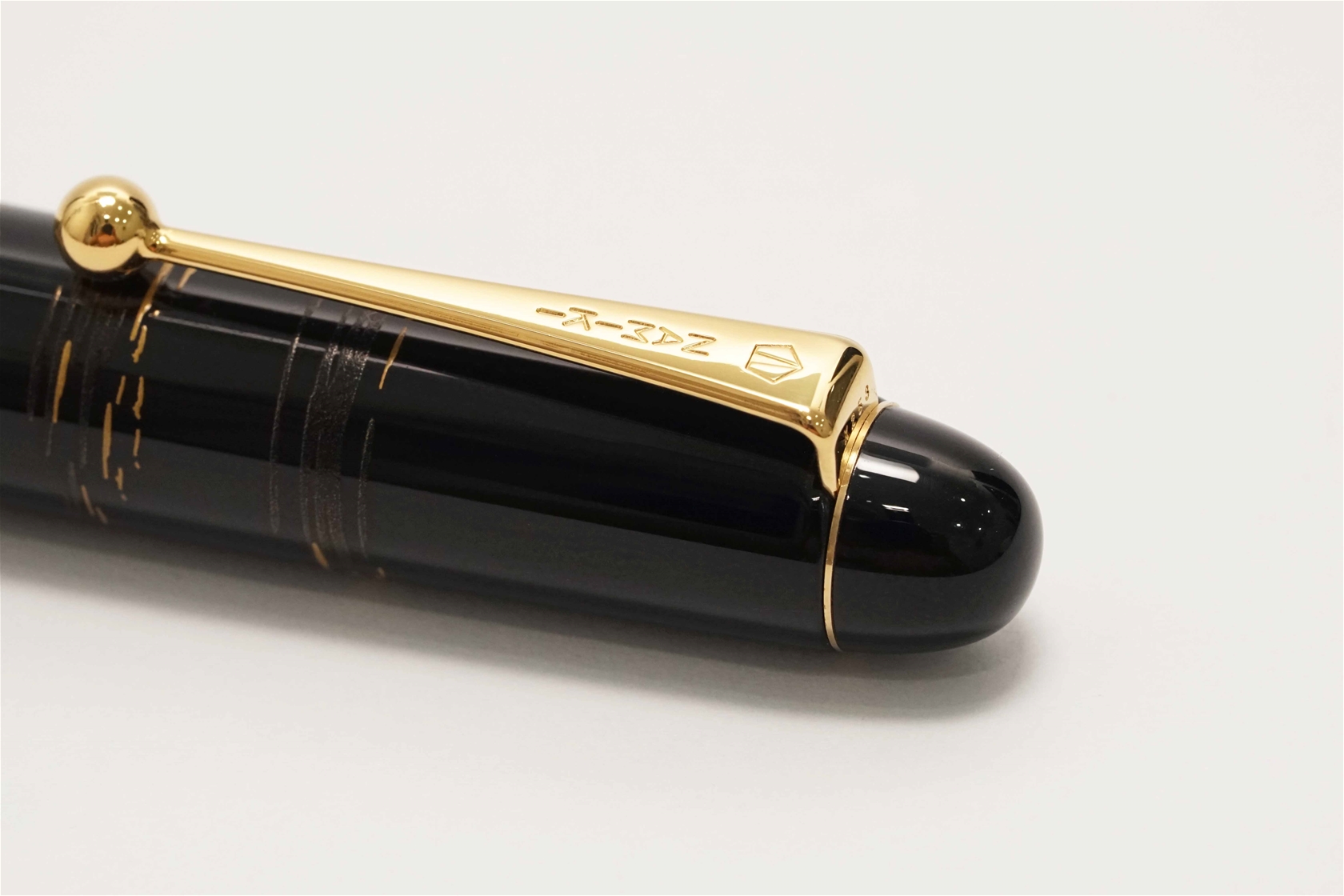 Bút máy Pilot Namiki Nippon Art Mount Fuji and Ship 14K M