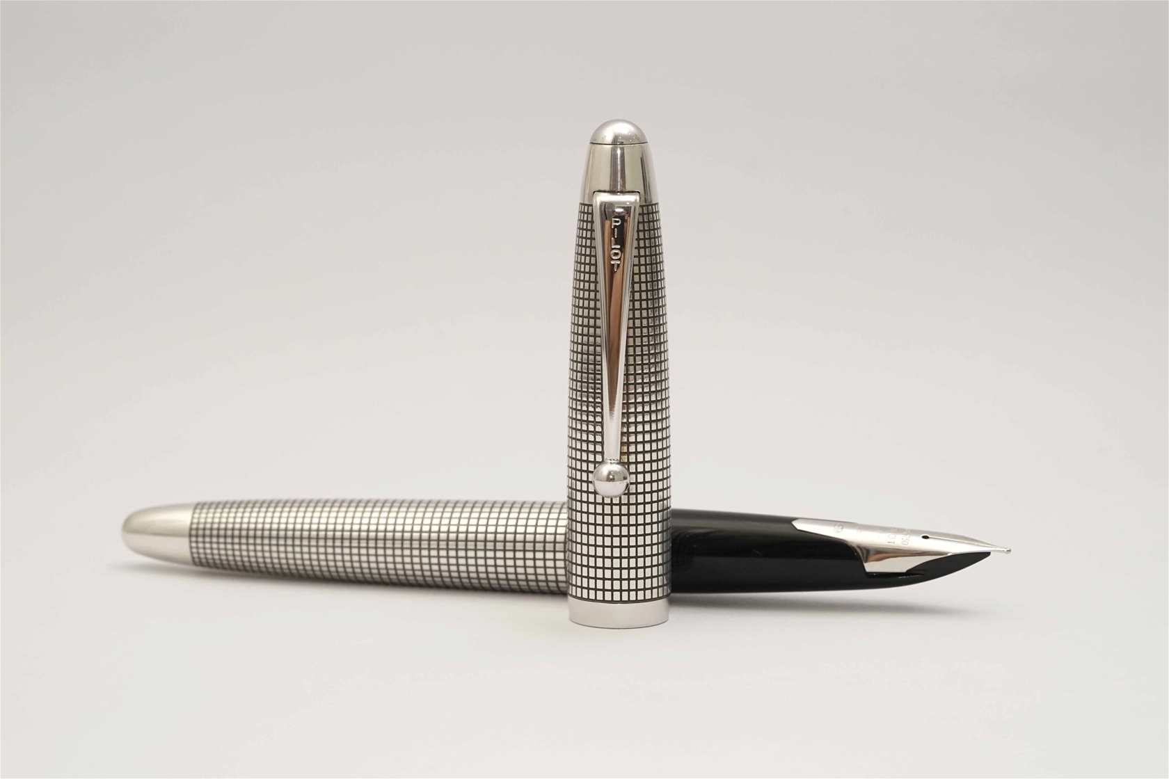 Bút máy Pilot Namiki Sterling Silver Ishidatami Lattice 18K M