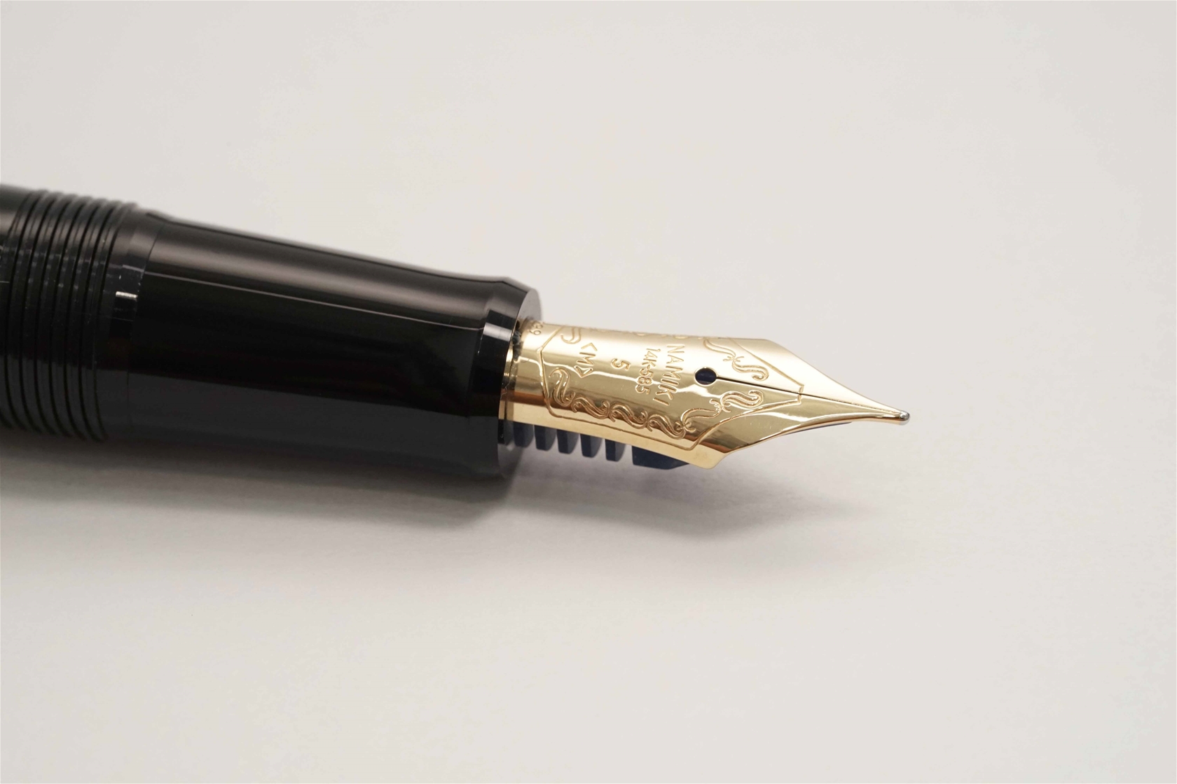 Bút máy Pilot Namiki Tradition Mount Fuji and Wave 14K M