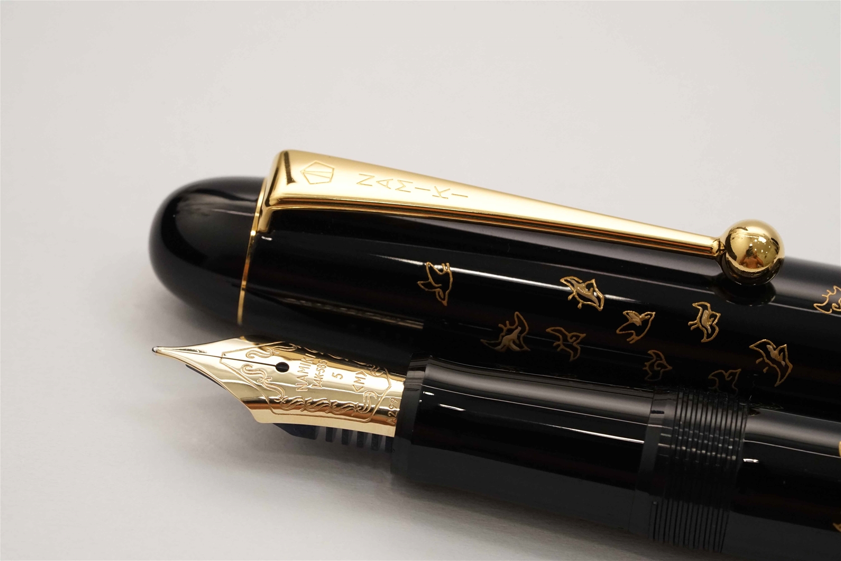 Bút máy Pilot Namiki Tradition Mount Fuji and Wave 14K M
