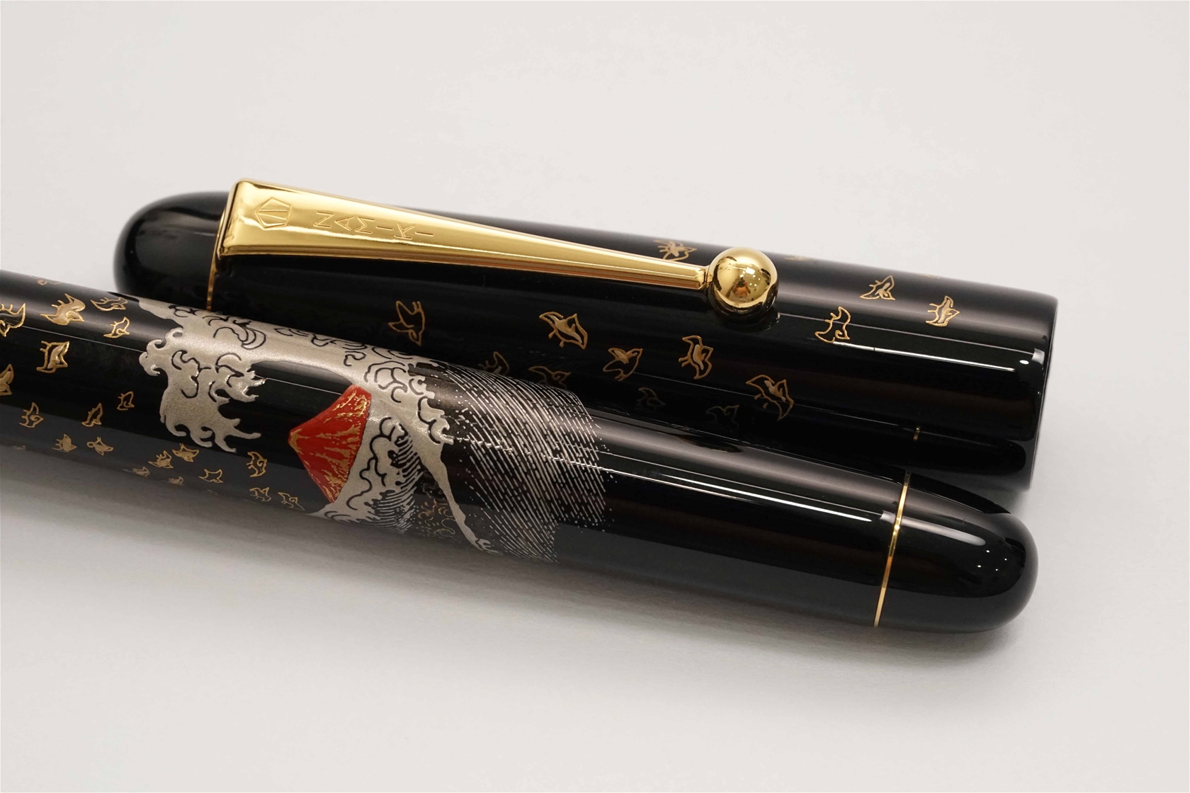 Bút máy Pilot Namiki Tradition Mount Fuji and Wave 14K M