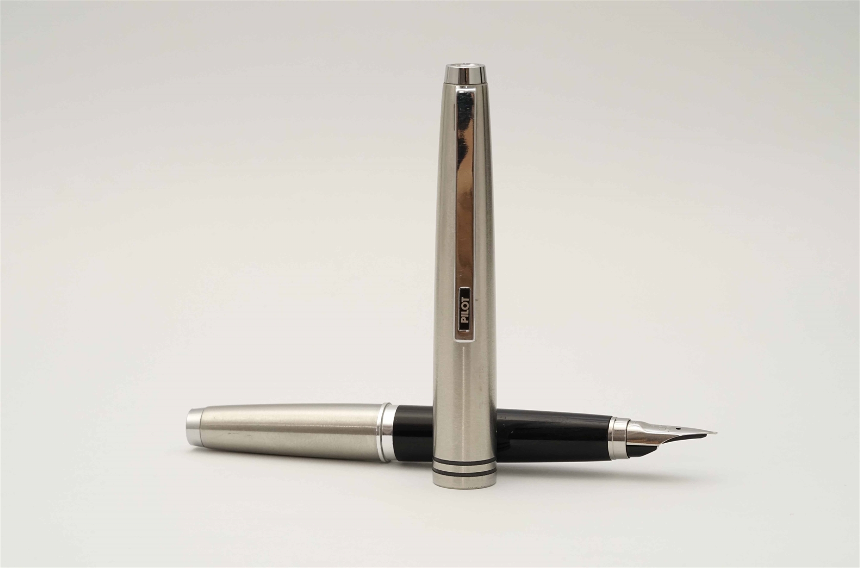 Bút máy Pilot Pocket Stainless Steel F