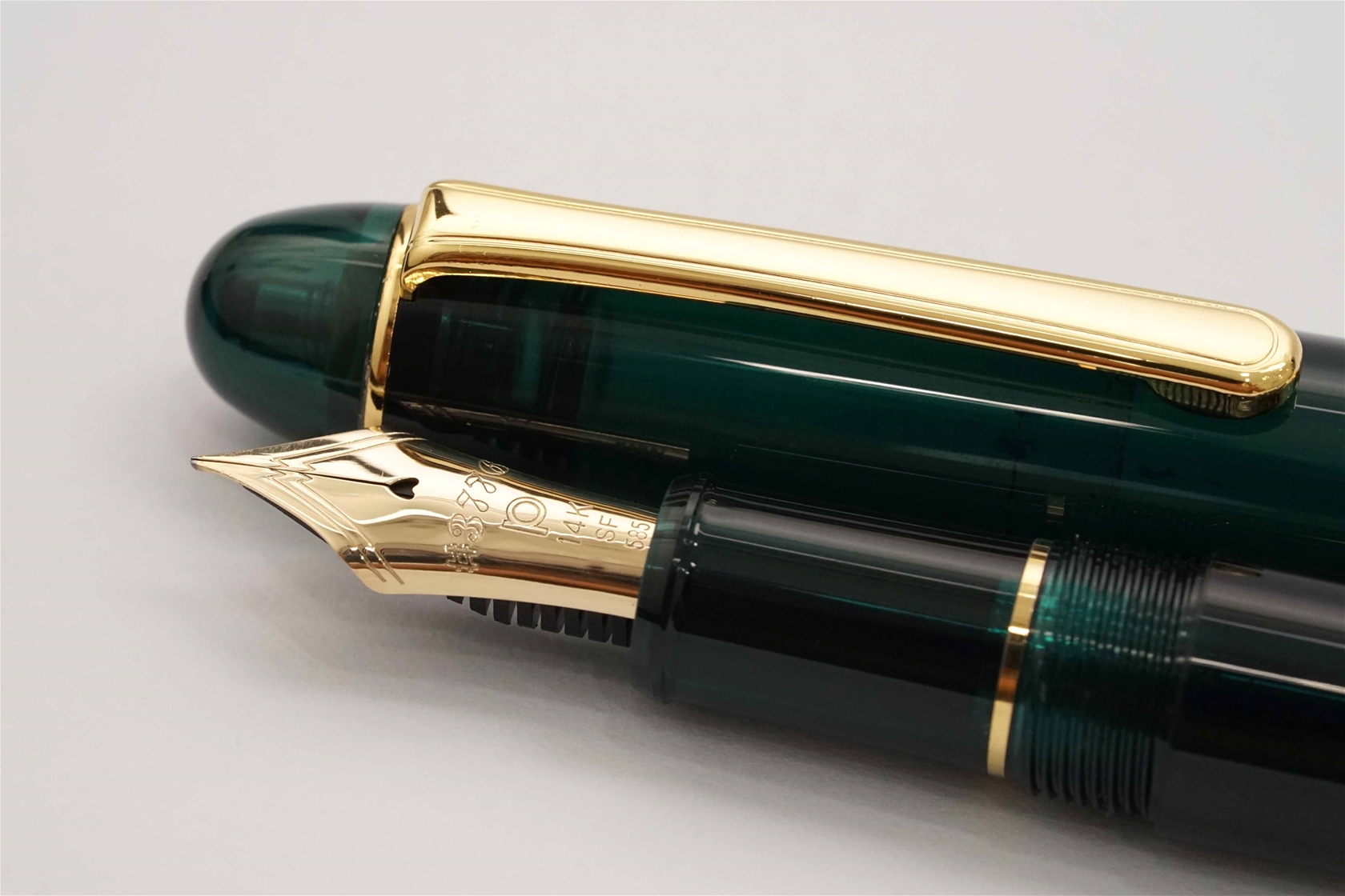 Bút máy Platinum 3776 Century Laurel Green 14K SF
