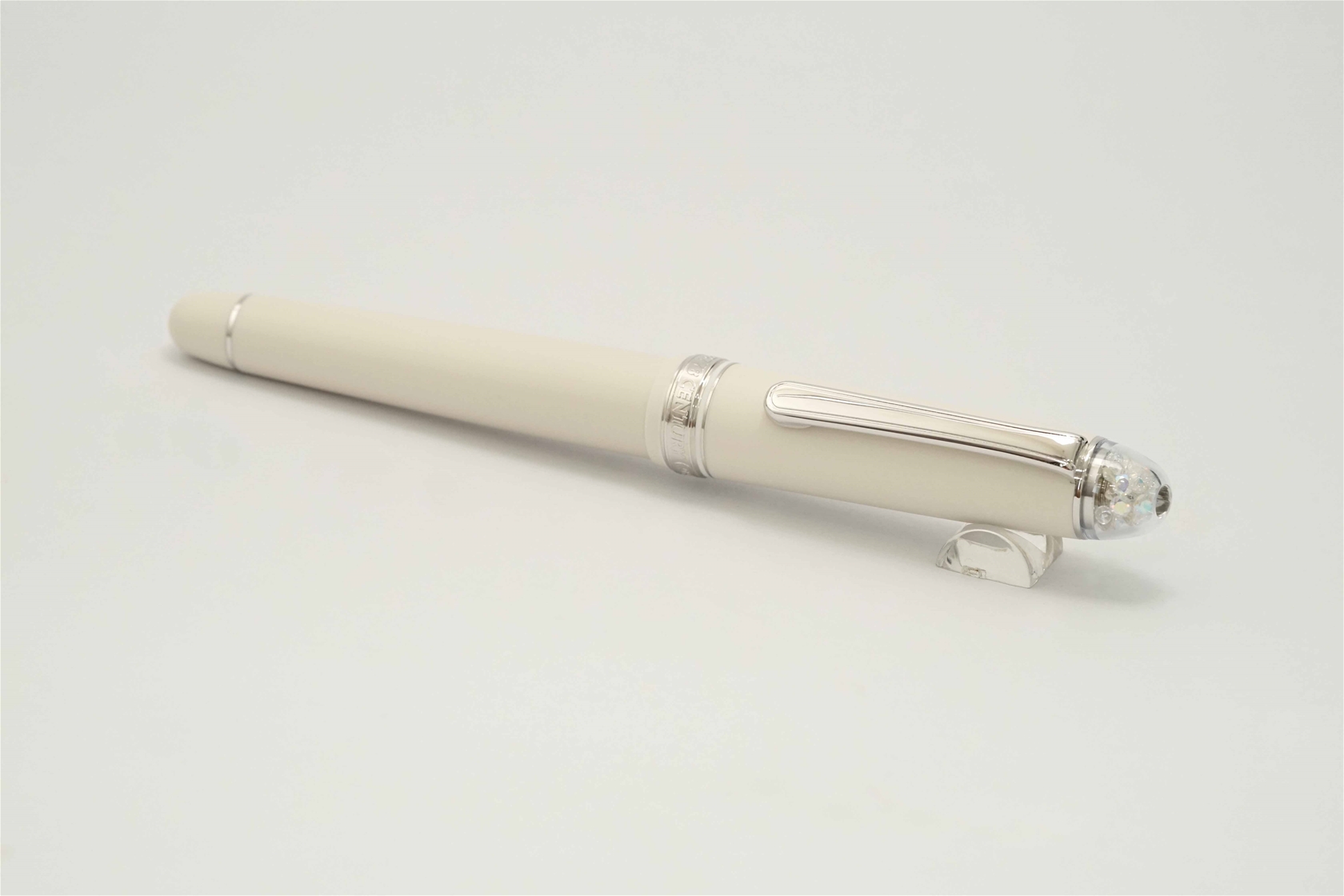 Bút máy Platinum 3776 Century Shape of a Heart Ivory 14K M