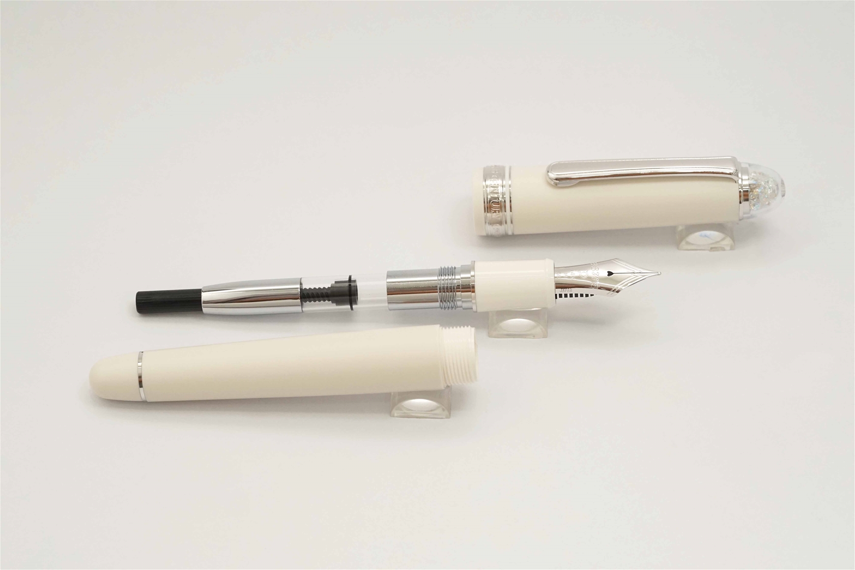 Bút máy Platinum 3776 Century Shape of a Heart Ivory 14K M