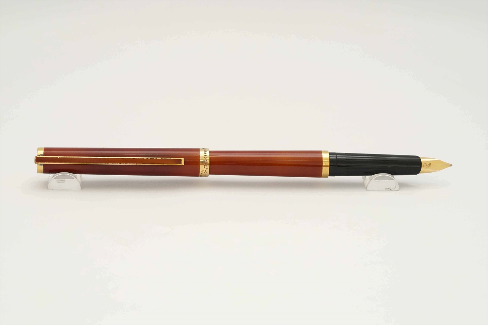 Bút máy S.T. Dupont Classic Tortoiseshell Lacquer De Chine 18K B