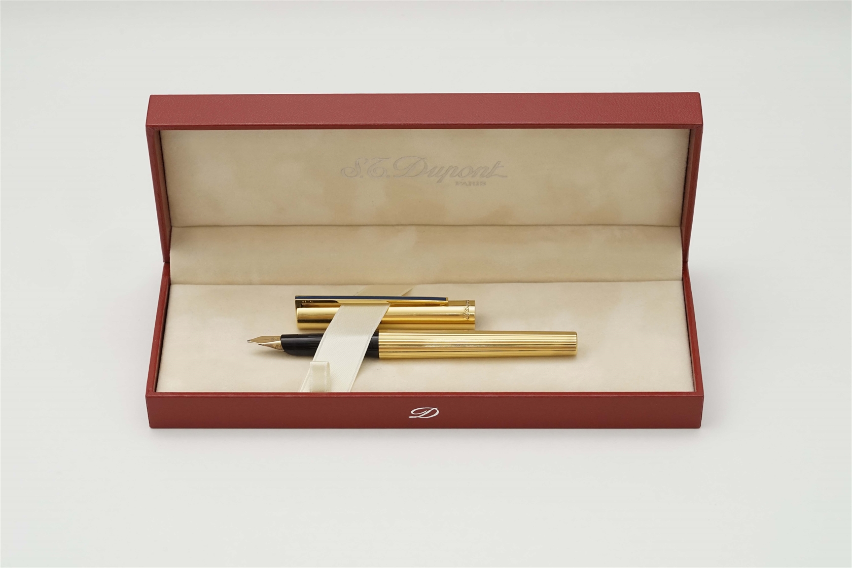 Bút máy S.T. Dupont Classic Vermeil Sterling Silver 925 18K B 