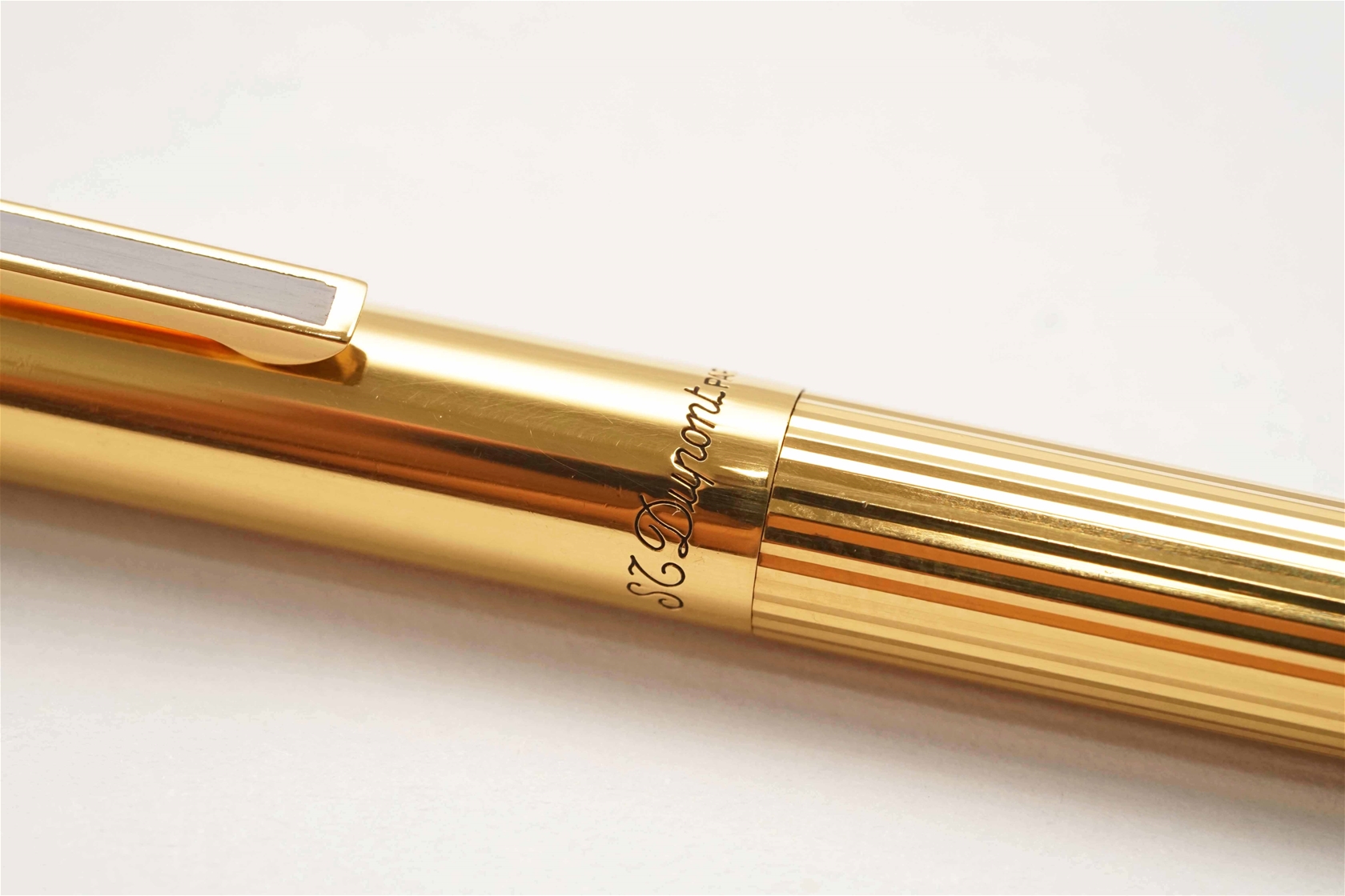 Bút bi S.T. Dupont Classic Vermeil Sterling Silver Ballpoint Pen