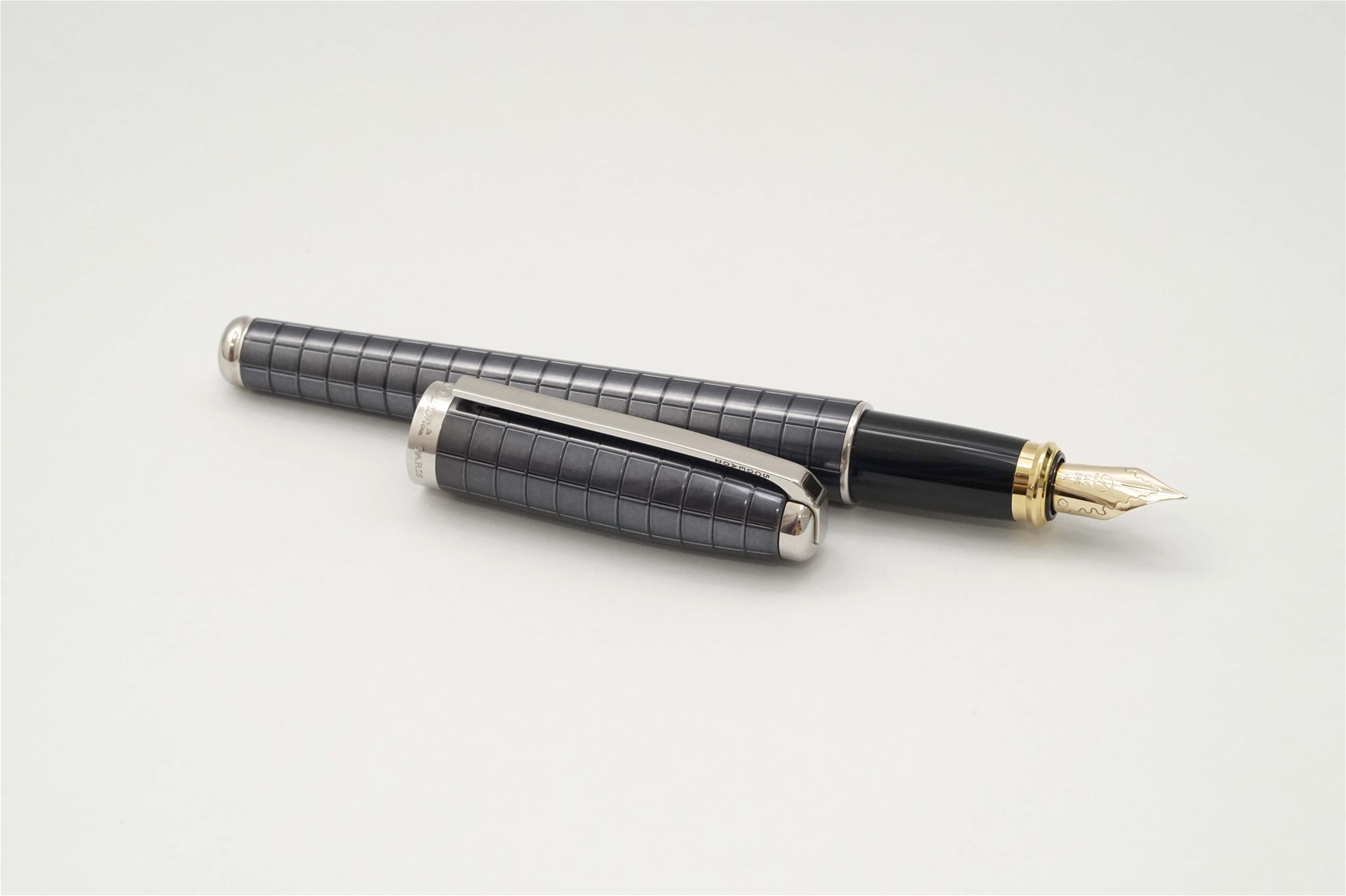 Bút máy S.T. Dupont Fidelio Anthracite 14K F