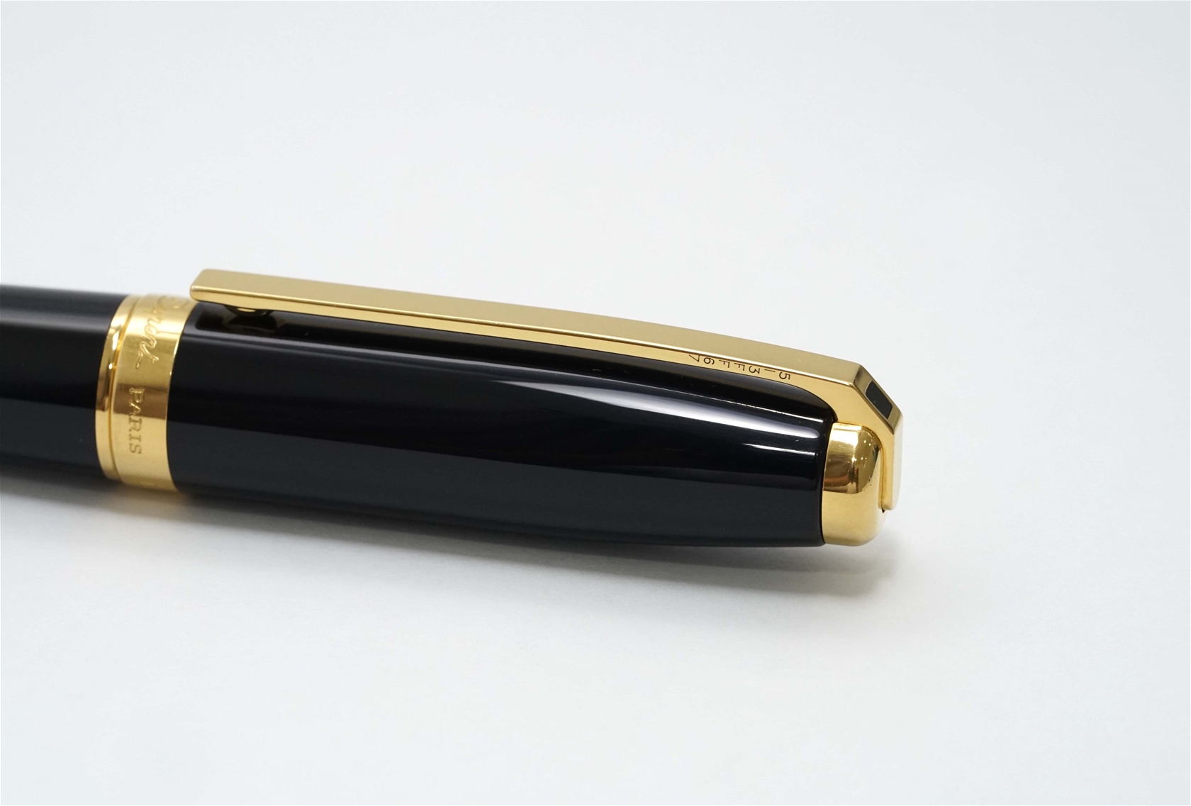 Bút máy S.T. Dupont Fidelio Black Lacquer 14K F 