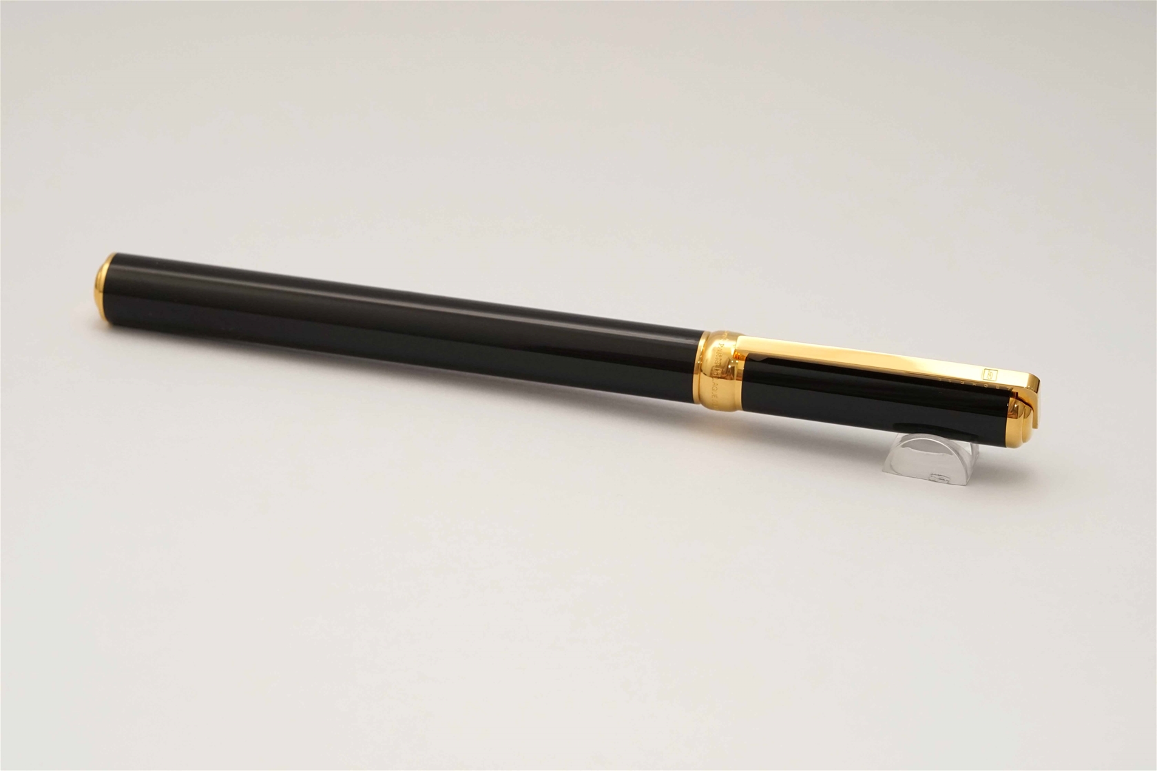 Bút máy S.T. Dupont Gatsby Black Lacquer 18K F