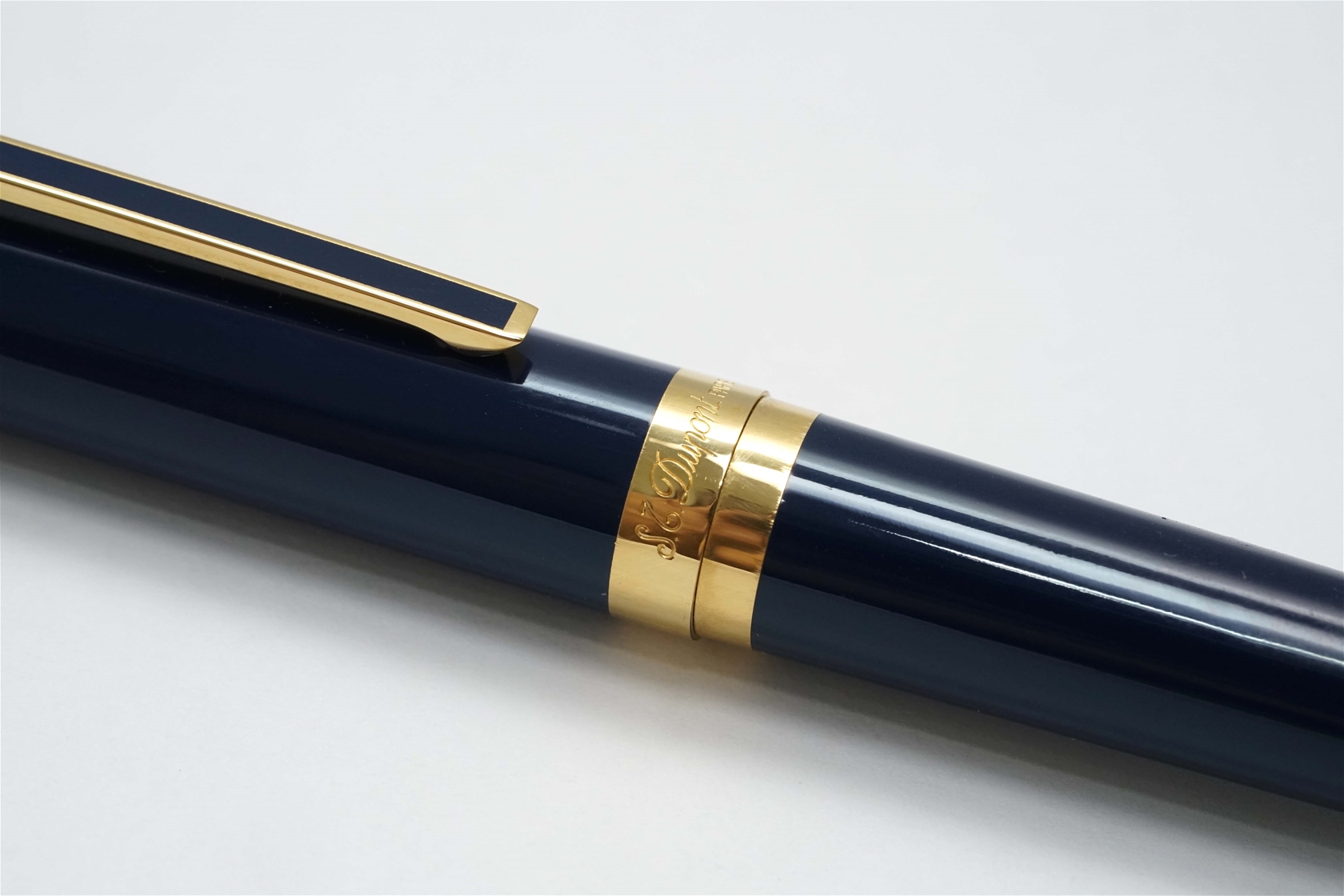 Bút máy S.T. Dupont Classic Dark Blue Lacquer De Chine 18K EF