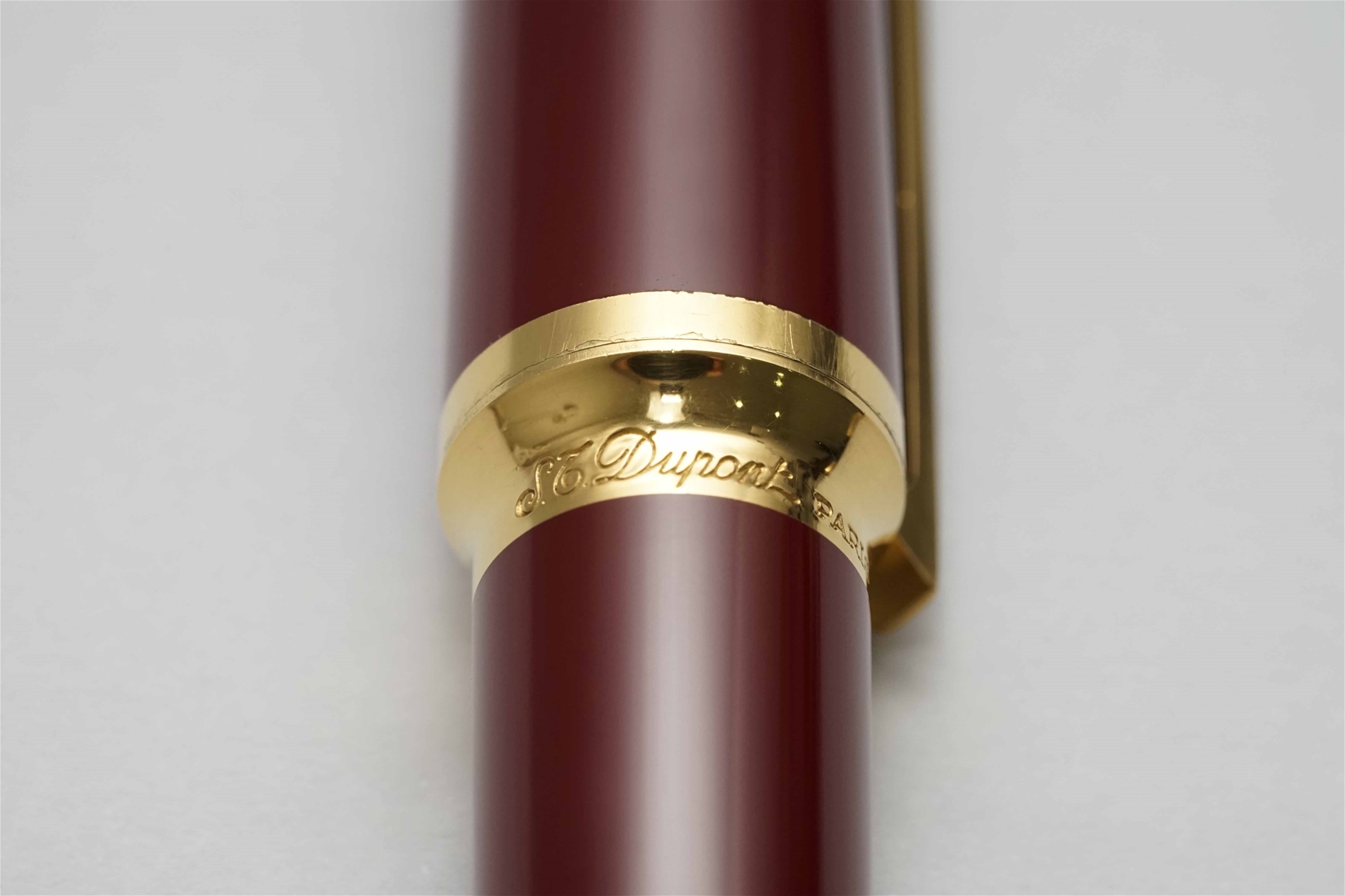 Bút máy S.T. Dupont Montparnasse Red Lacquer Gold Plated 18K F