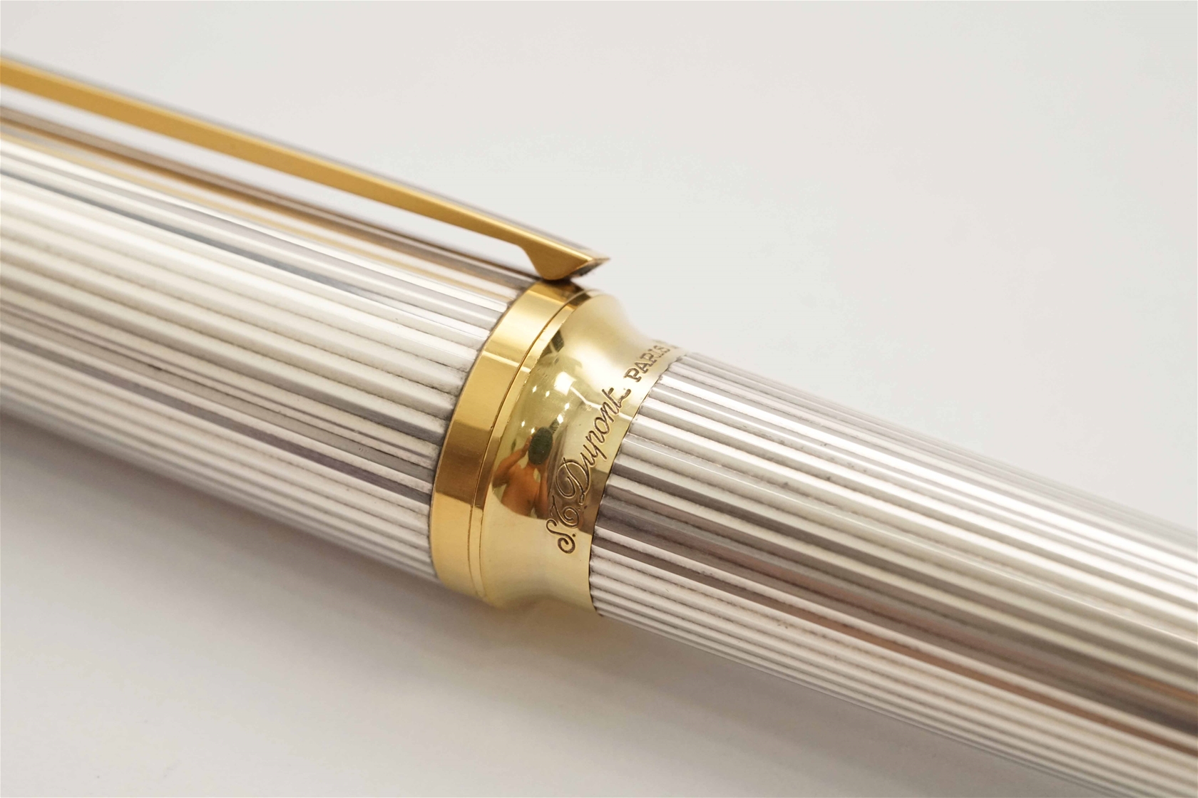 Bút máy S.T. Dupont Montparnasse XL Chairman Silver Plated Godron Pattern 18K M