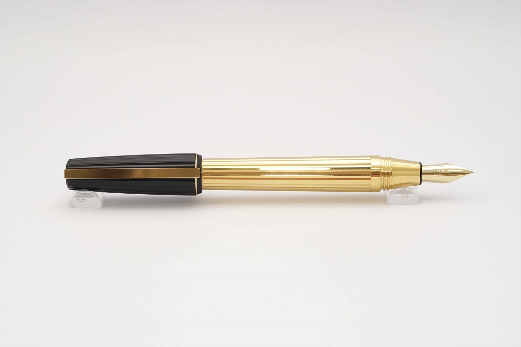 Bút máy S.T. Dupont Saint-Germain Gold Plated 18K F