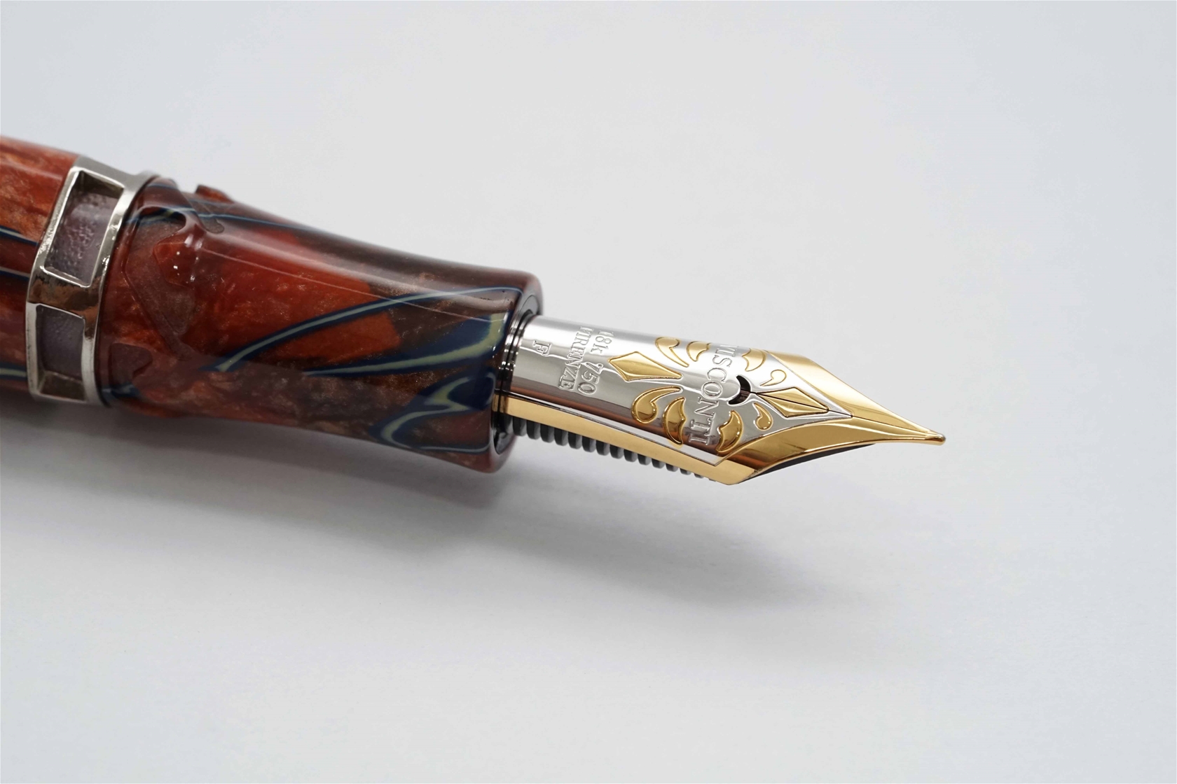 Bút máy Visconti Divina Desert Springs Limited Edition 18K F