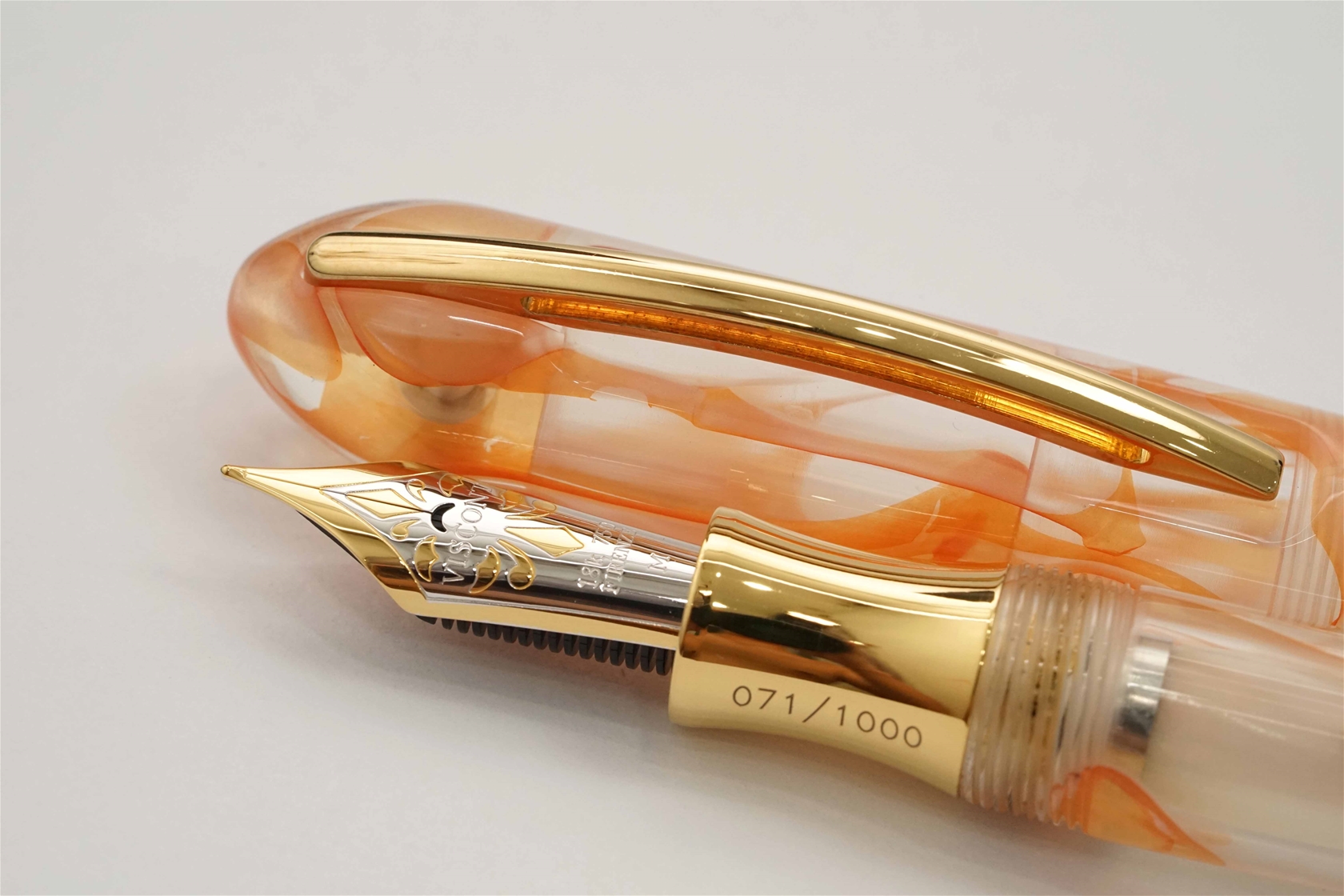 Bút máy Visconti Millennium Arc Orange Limited Edition 18K M