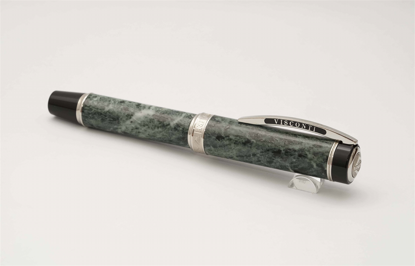 Bút máy Visconti Millionaire Green Solid Natural Marble 23K F