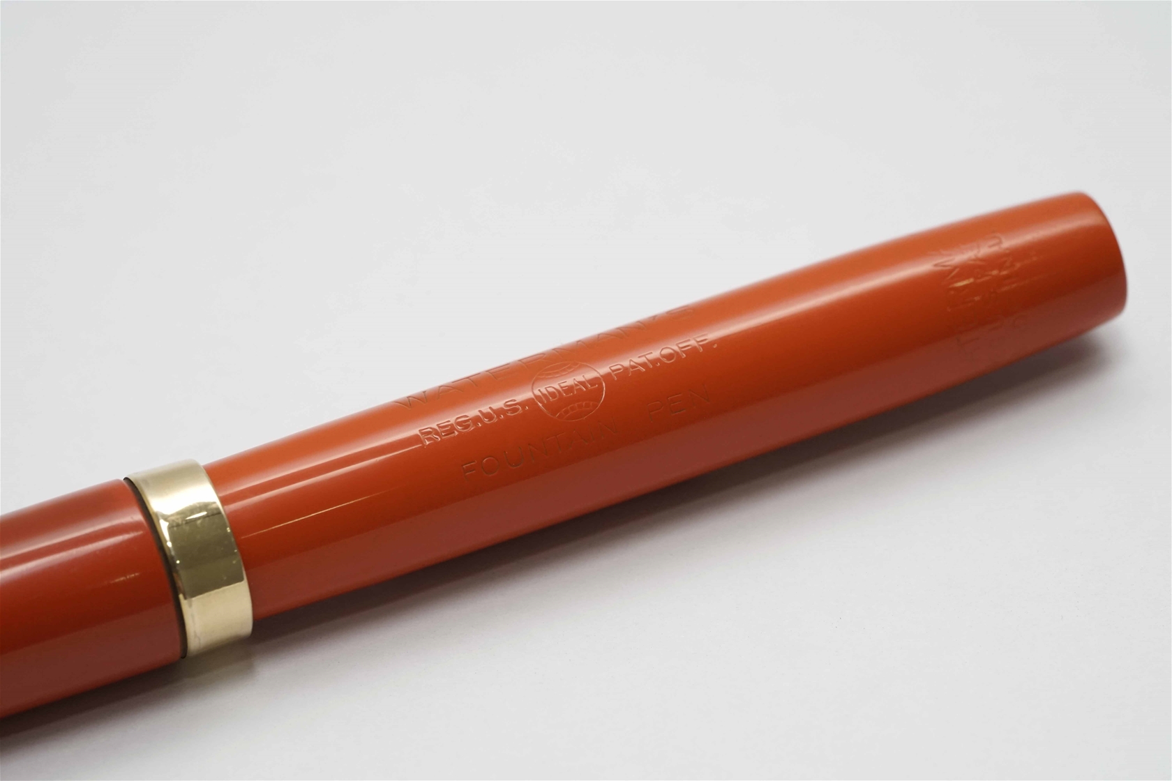 Bút máy Waterman 52 1/2 V Ring Top Cardinal Red 14K F