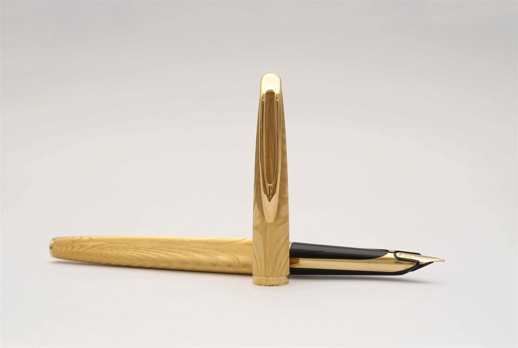 Bút máy Waterman CF Gold Plated Moire 18K F