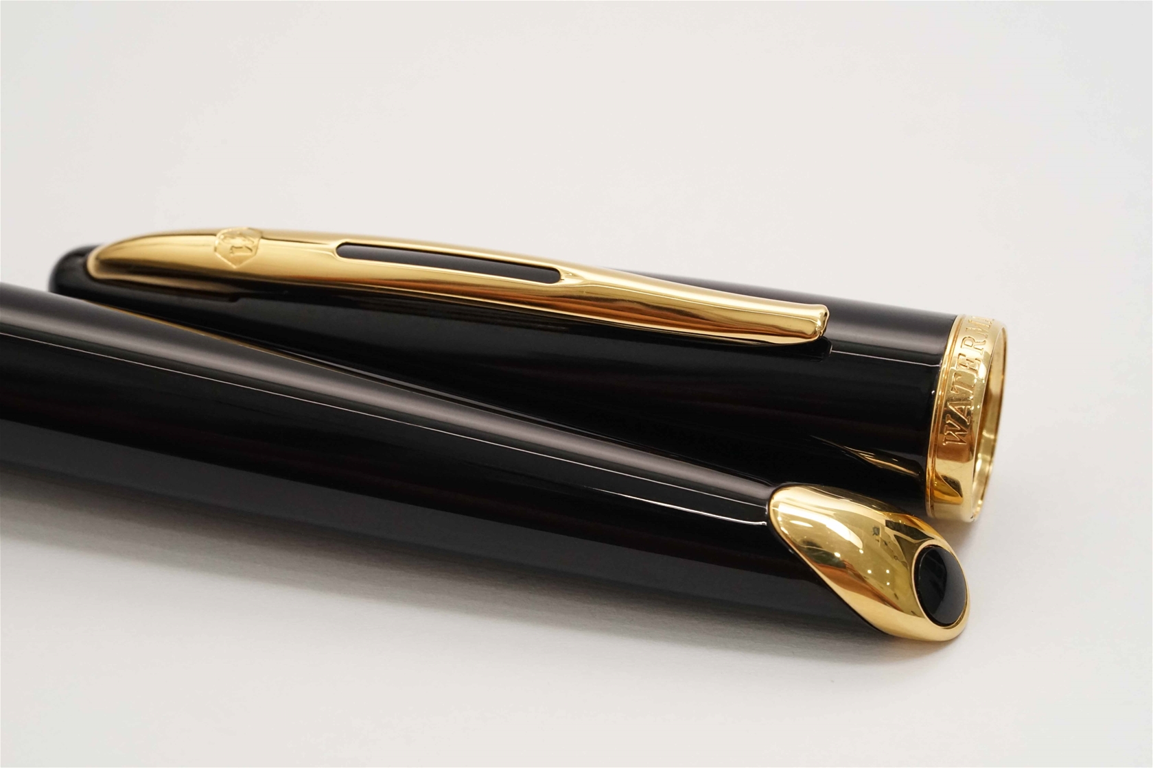 Bút máy Waterman Carene Black Lacquer 18K F
