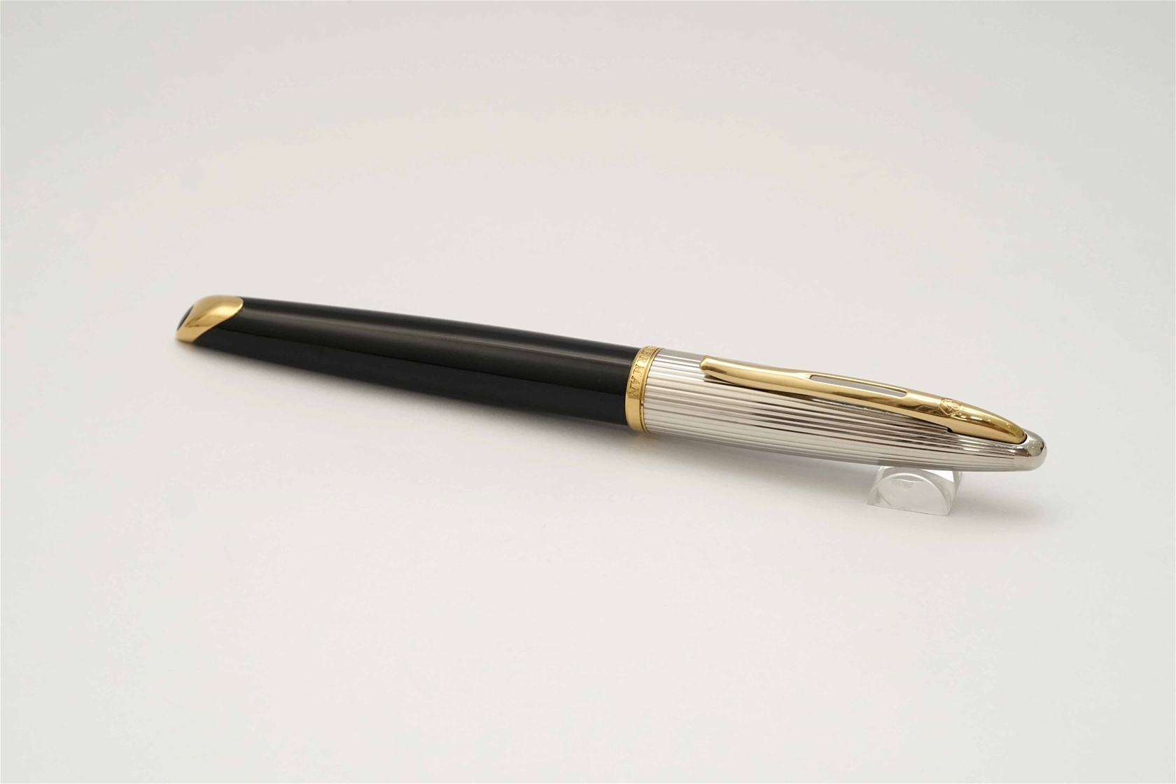 Bút máy Waterman Carene Deluxe Black 18K M