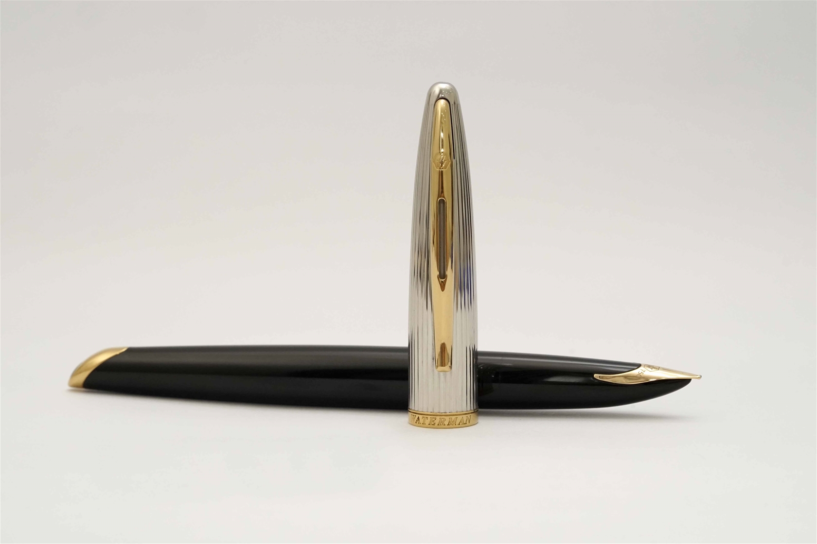 Bút máy Waterman Carene Deluxe Black 18K M