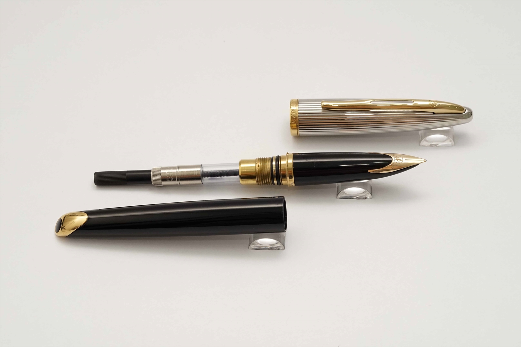 Bút máy Waterman Carene Deluxe Black 18K M