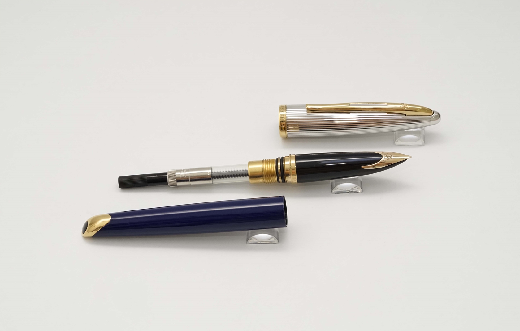 Bút máy Waterman Carene Deluxe Blue 18K F