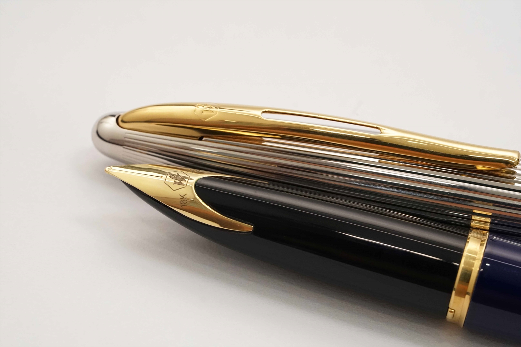 Bút máy Waterman Carene Deluxe Blue 18K M