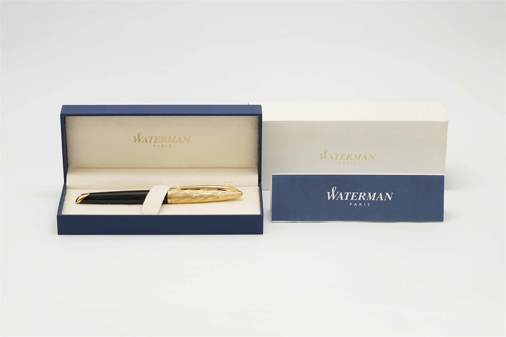 Bút máy Waterman Carene Essential Black & Gold 18K M