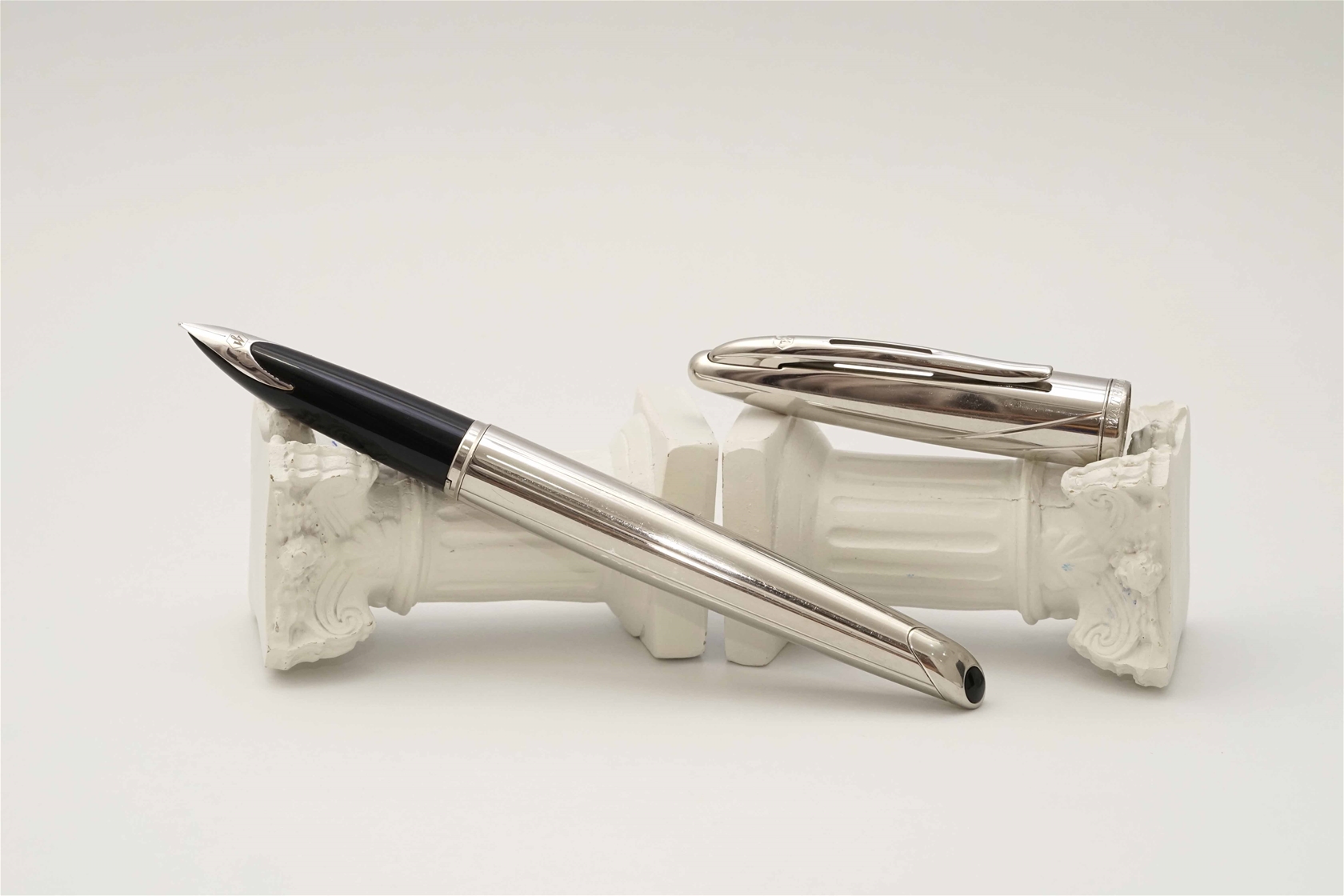 Bút máy Waterman Carene Silver Meridian ST 18K F