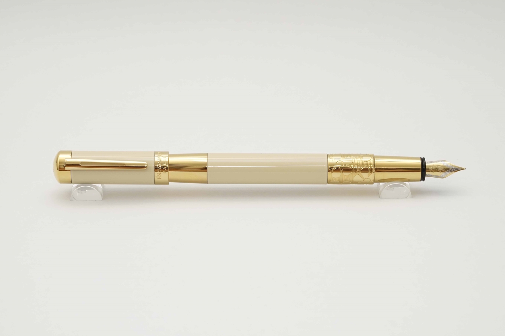 Bút máy Waterman Elegance Ivory & Gold GT 18K F 