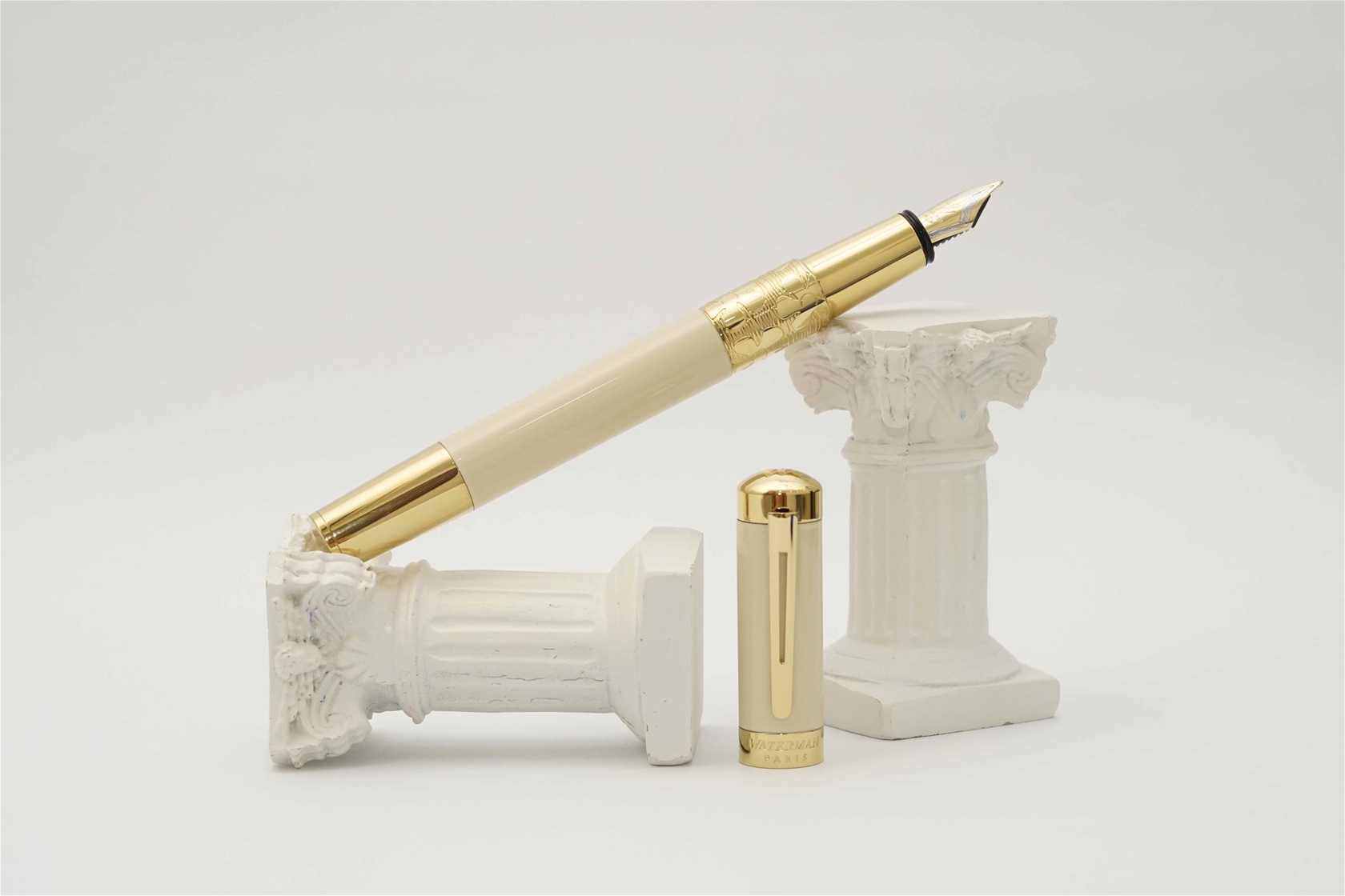 Bút máy Waterman Elegance Ivory & Gold GT 18K F 