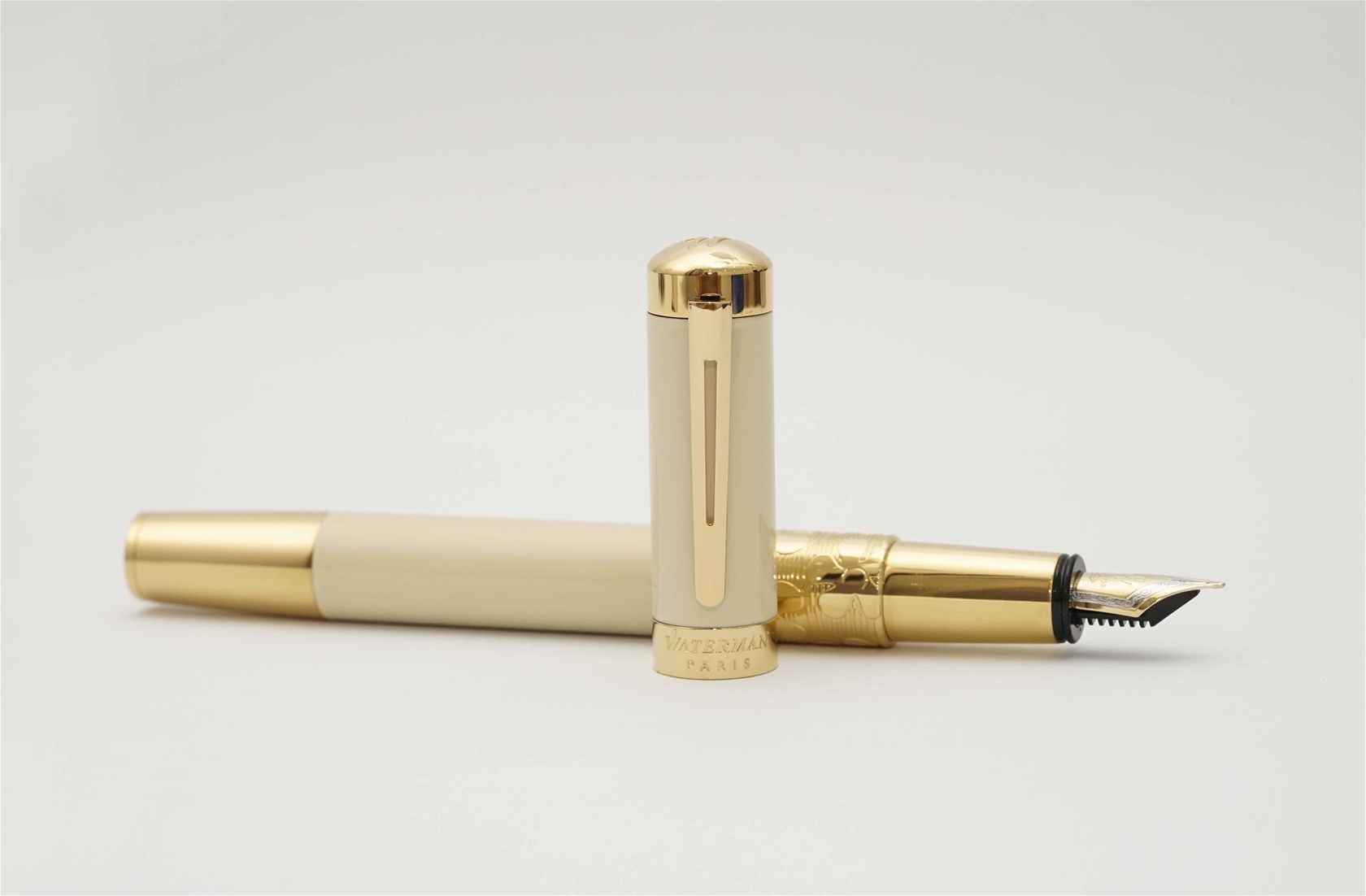 Bút máy Waterman Elegance Ivory & Gold GT 18K F 