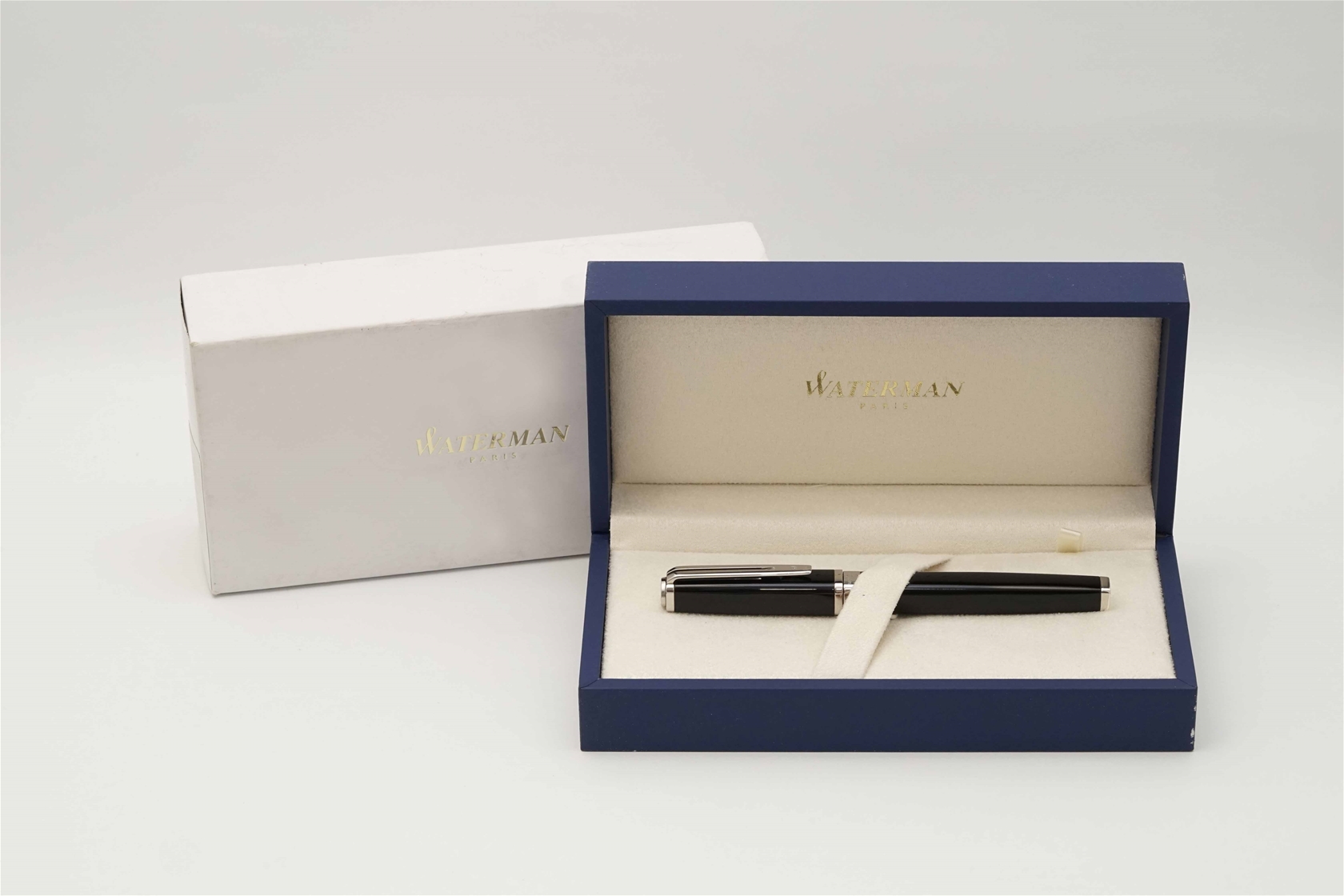 Bút máy Waterman Exception Slim Black ST 18K F