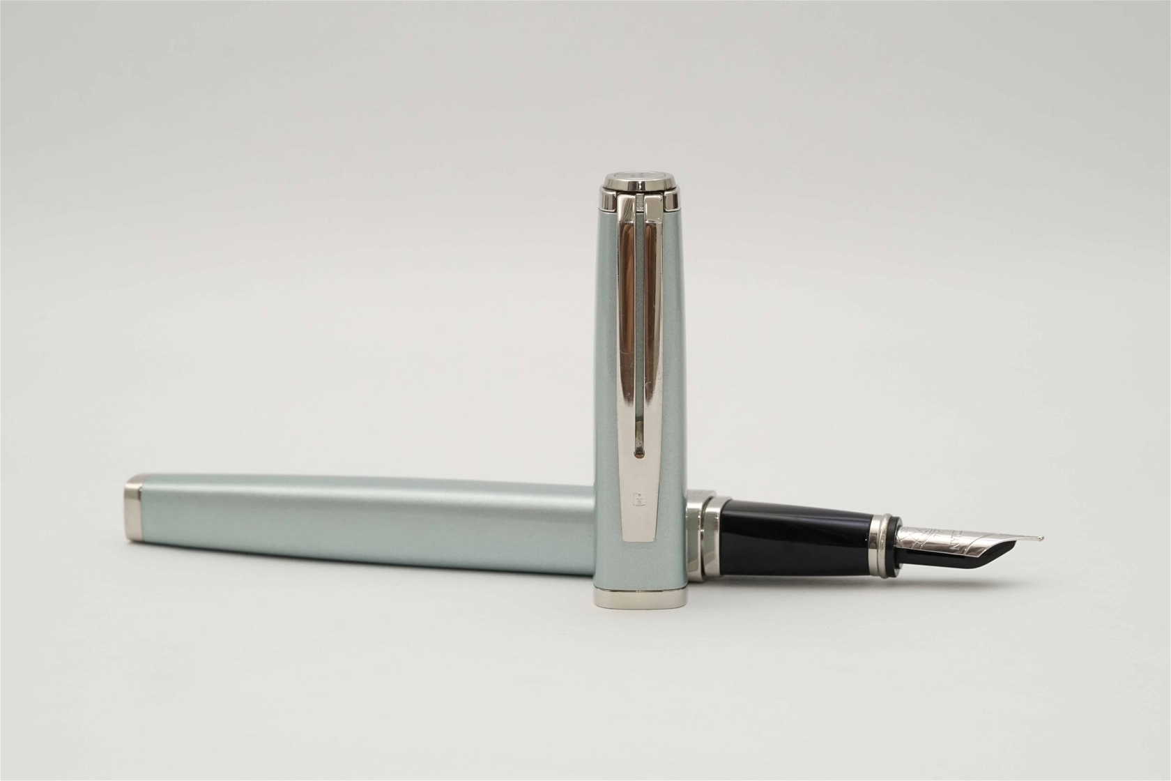 Bút máy Waterman Exception Slim Celadon Silver 18K F