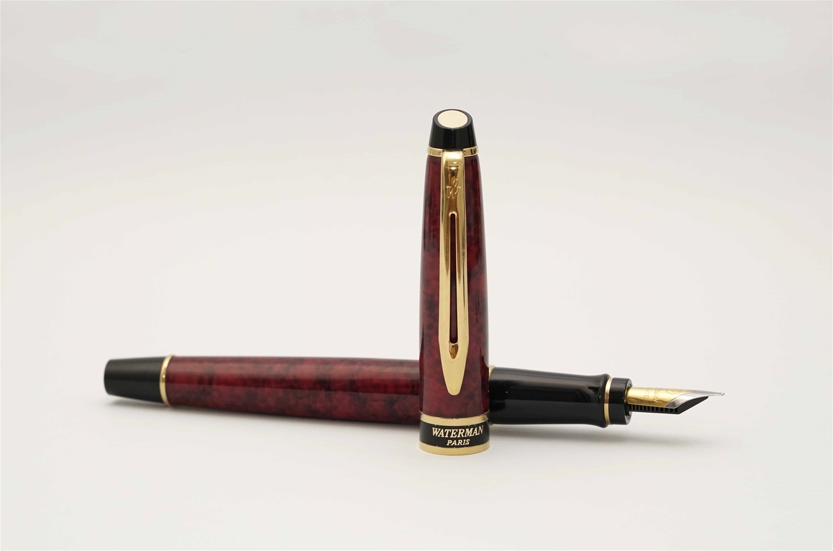 Bút máy Waterman Expert II Oriental Maroon Marble Red GT Steel F