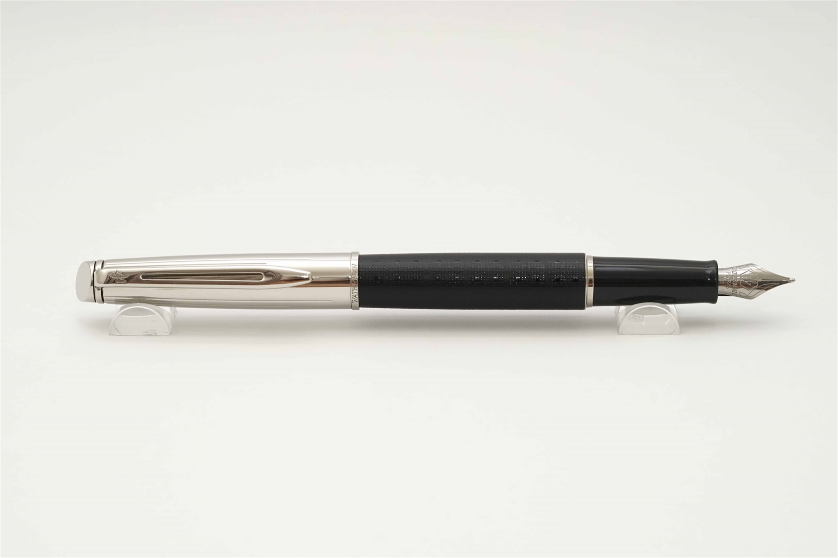 Bút máy Waterman Hemisphere Black & Chrome Cap ST Steel M