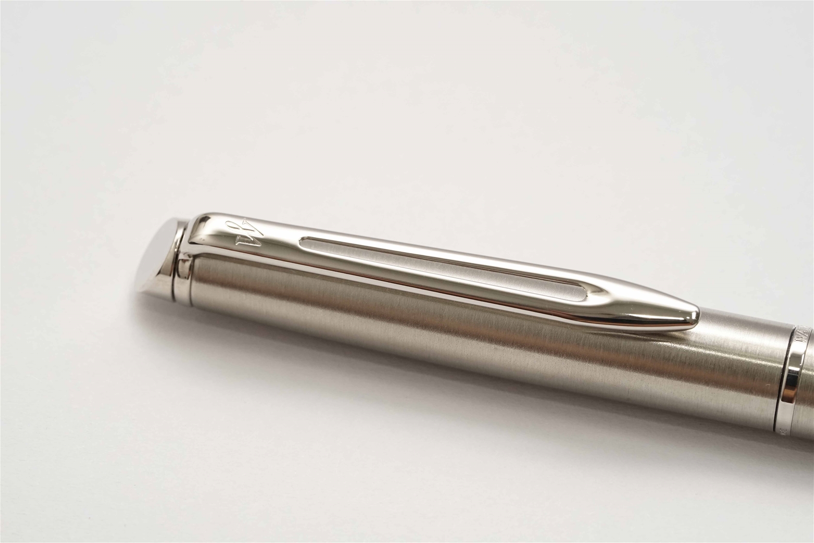 Bút bi Waterman Hemisphere Stainless Steel CT Ballpoint Pen