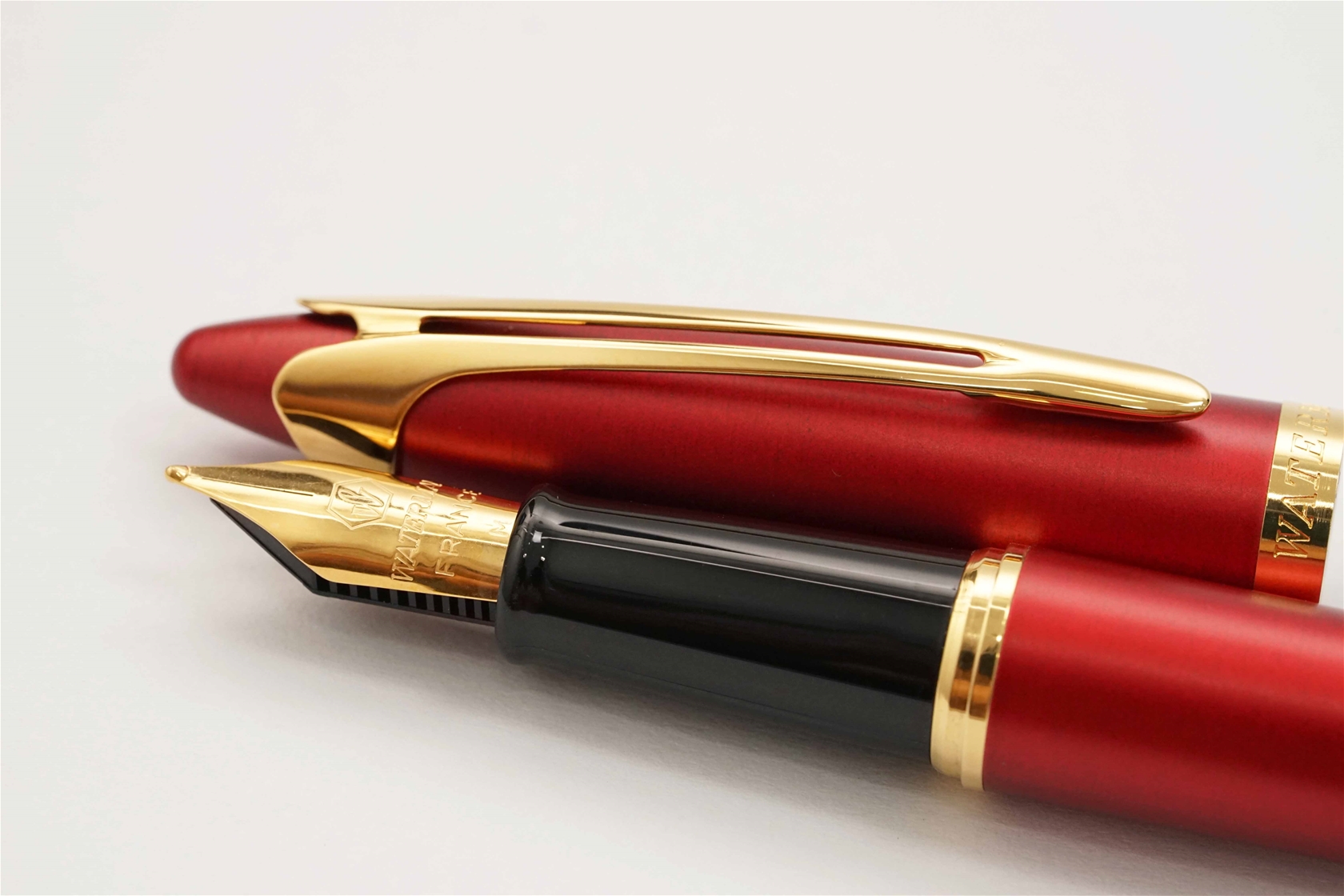 Bút máy Waterman Ici Et La Red GT Steel M