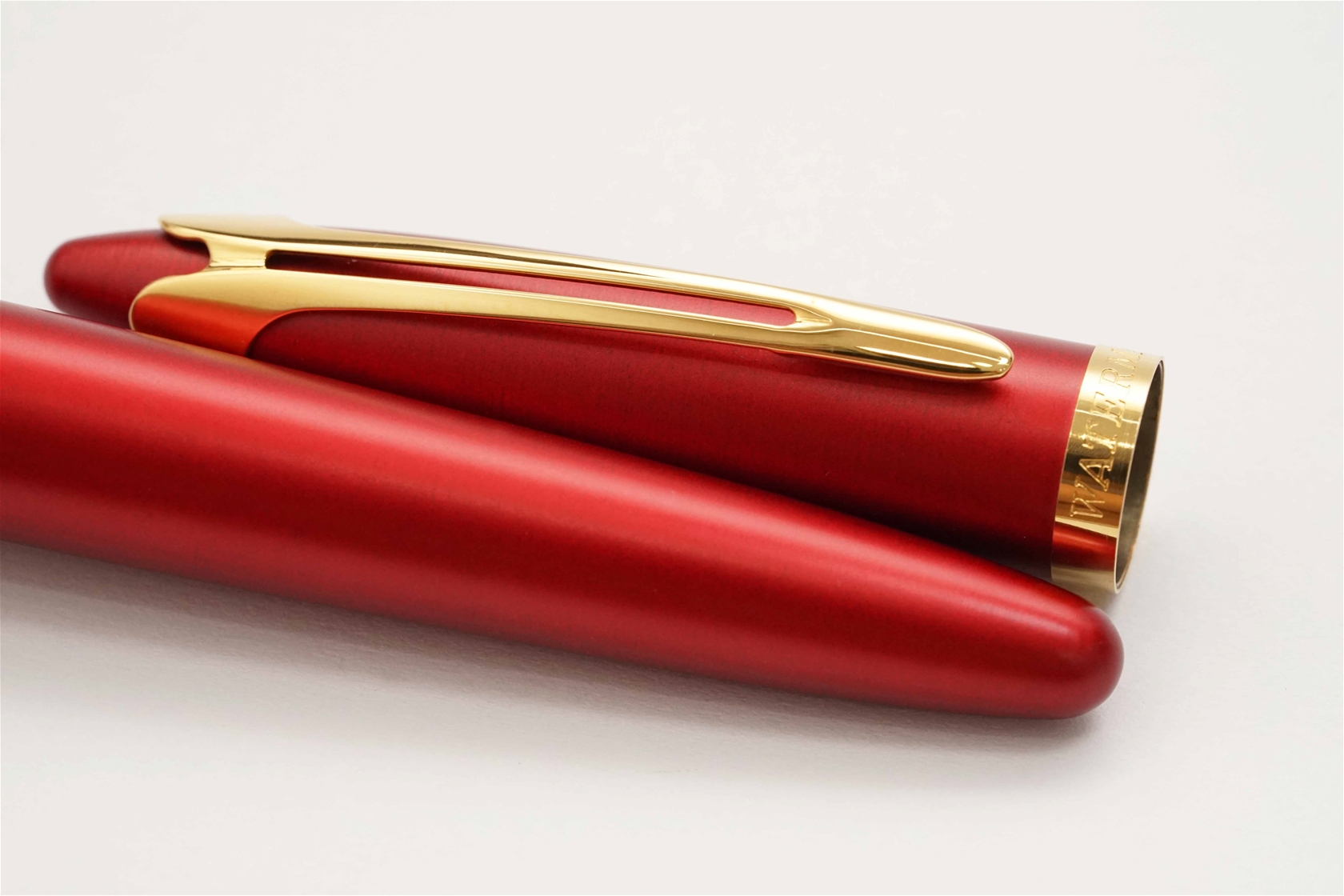 Bút máy Waterman Ici Et La Red GT Steel M