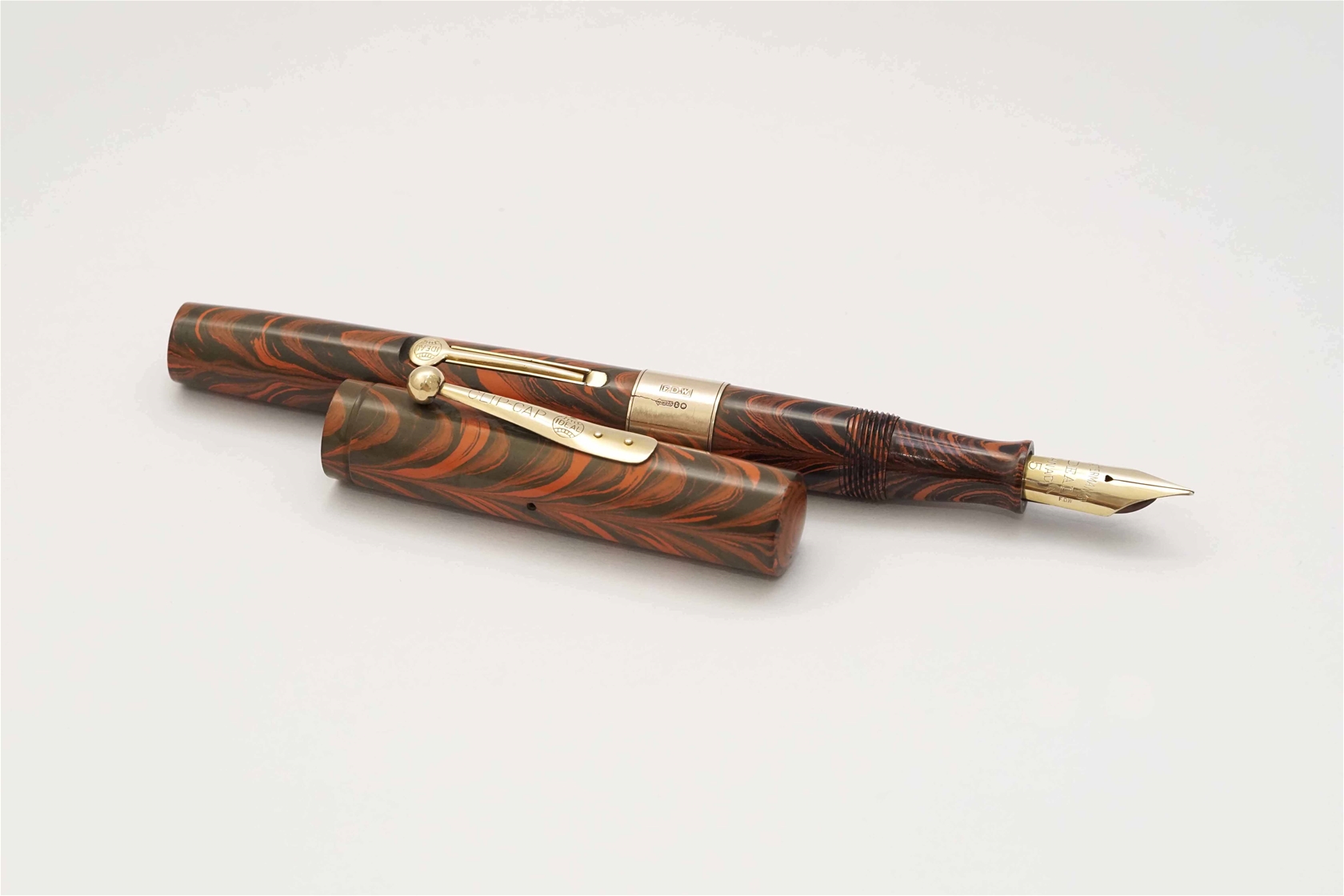 Bút máy Waterman Ideal 55 Red Ripple Woodgrain 18K F 