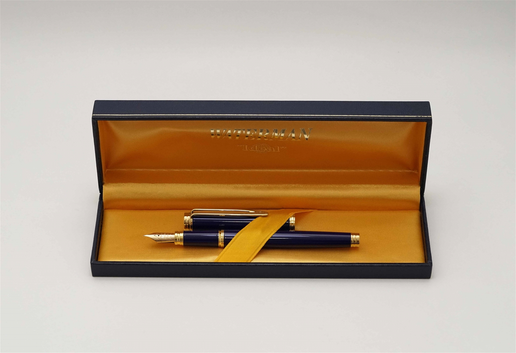 Bút máy Waterman Ideal Gentleman Blue Lacquer 18K M